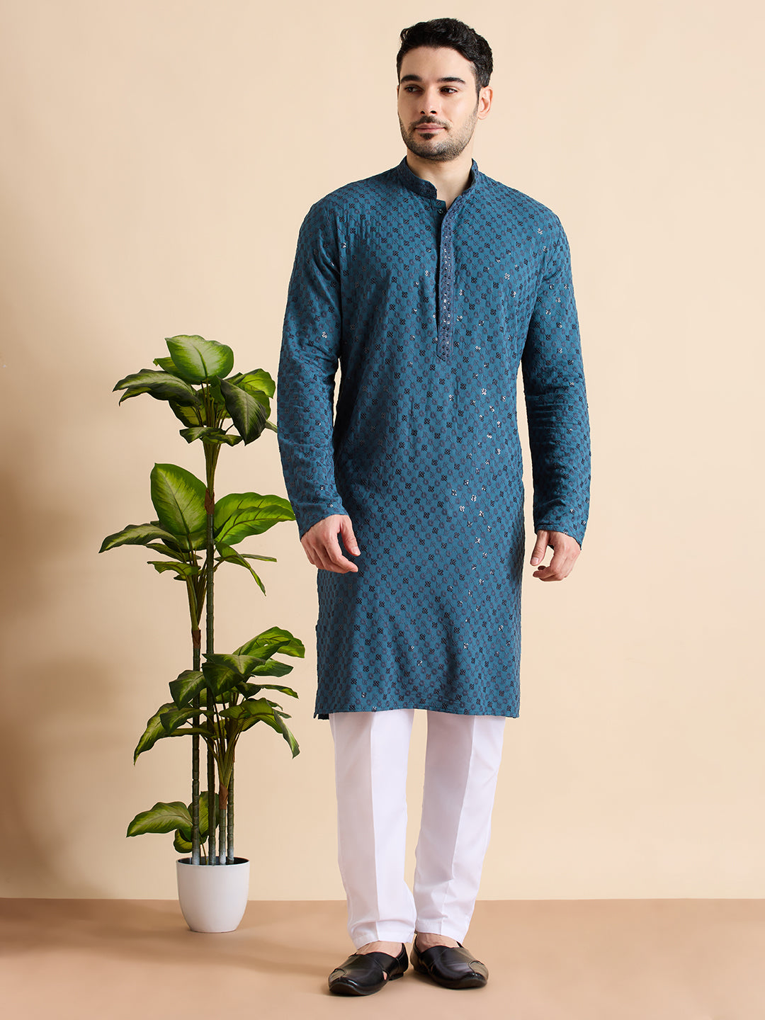 Chikankari Kurta Pyjama Set