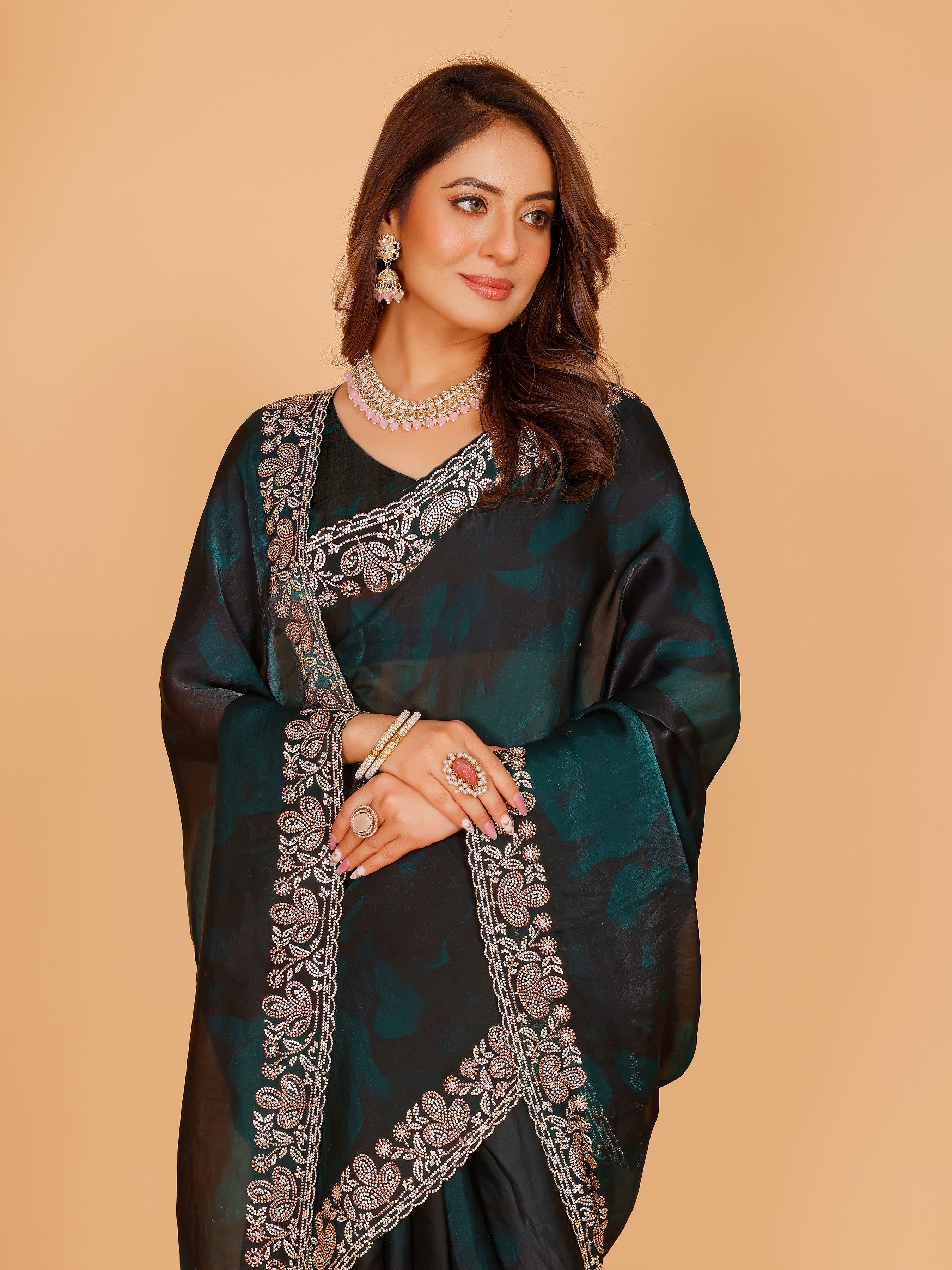 Aavya Saree