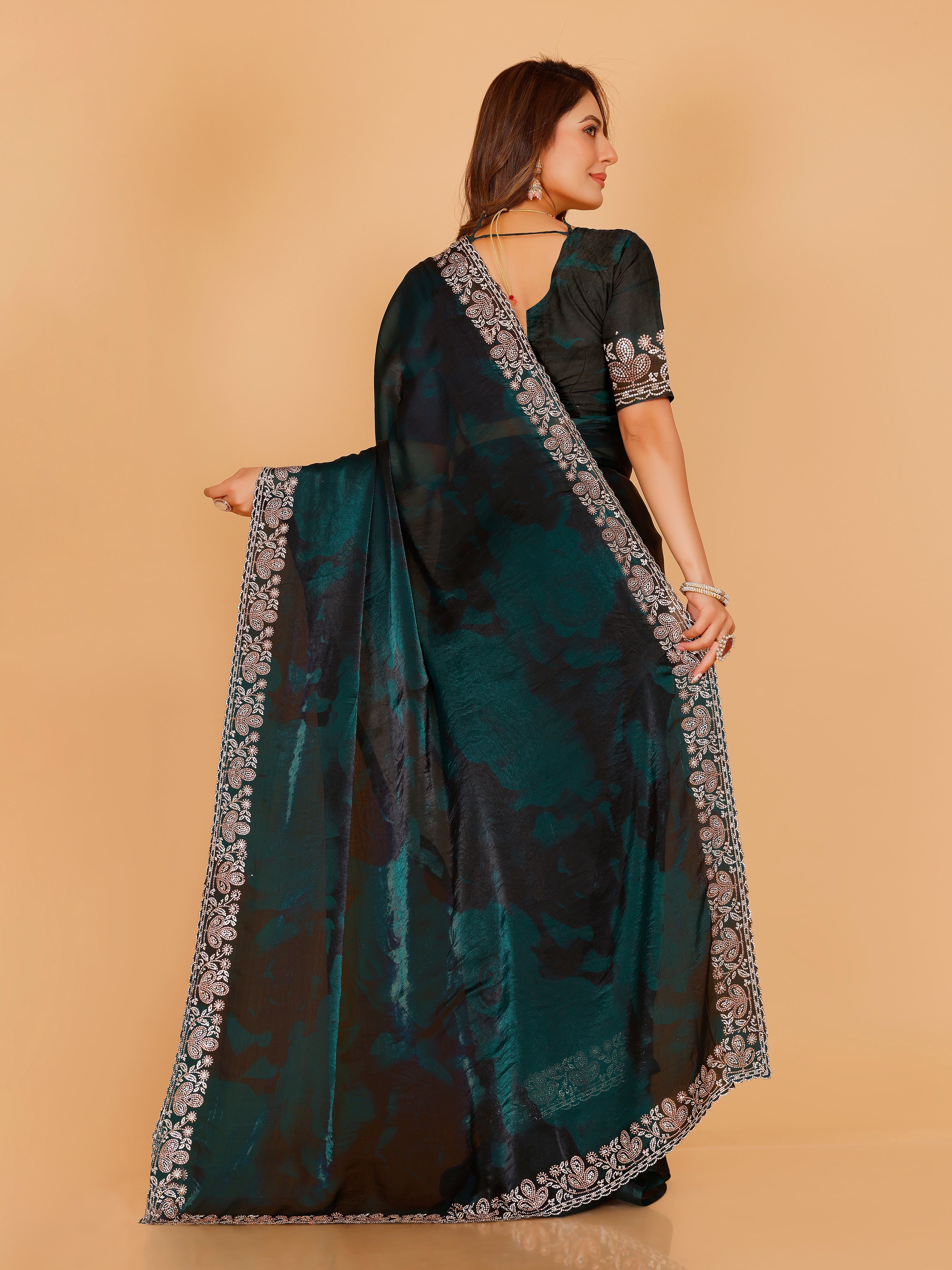 Aavya Saree