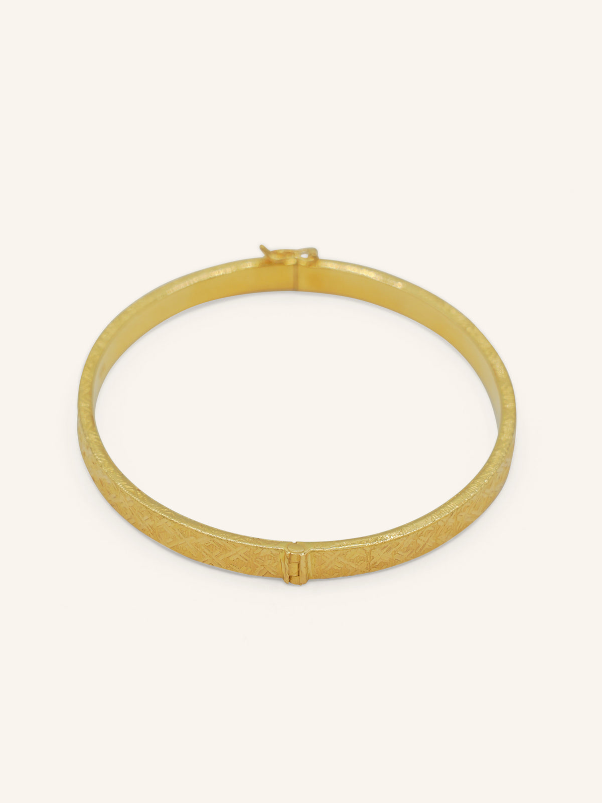 22ct Gold Bangle