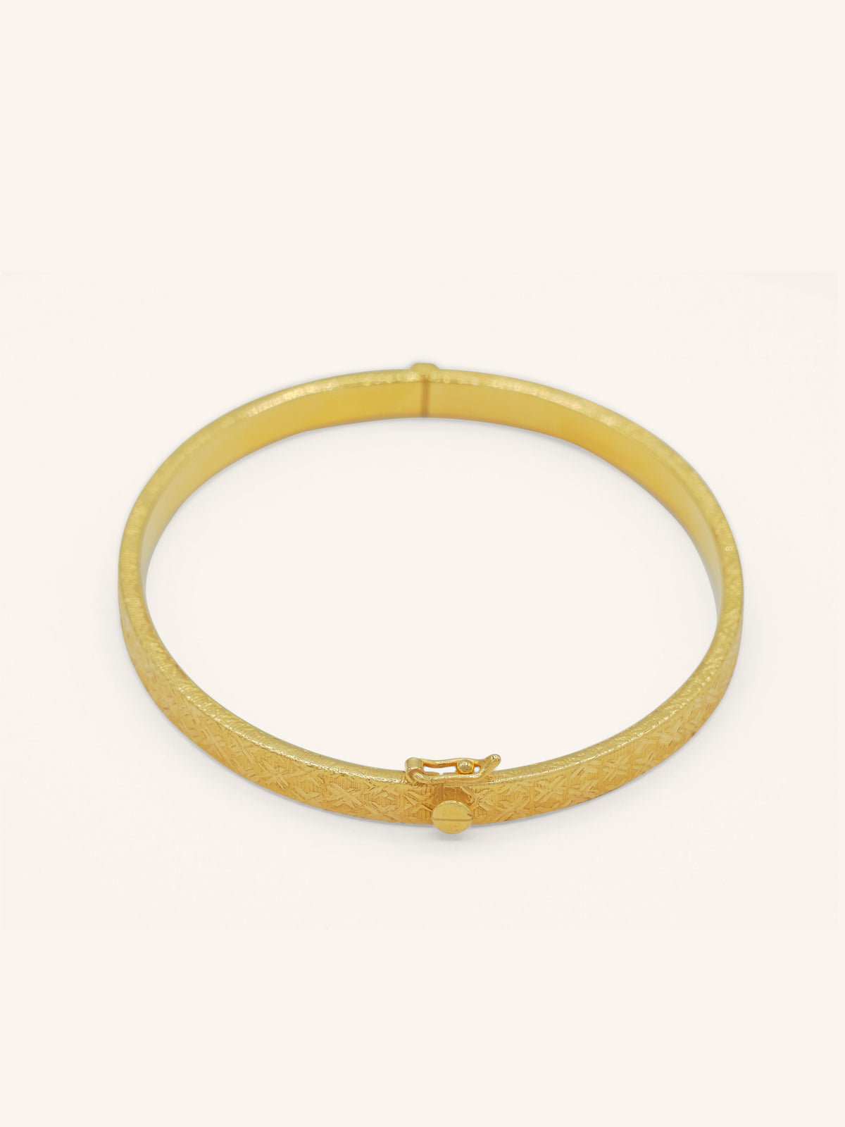 22ct Gold Bangle