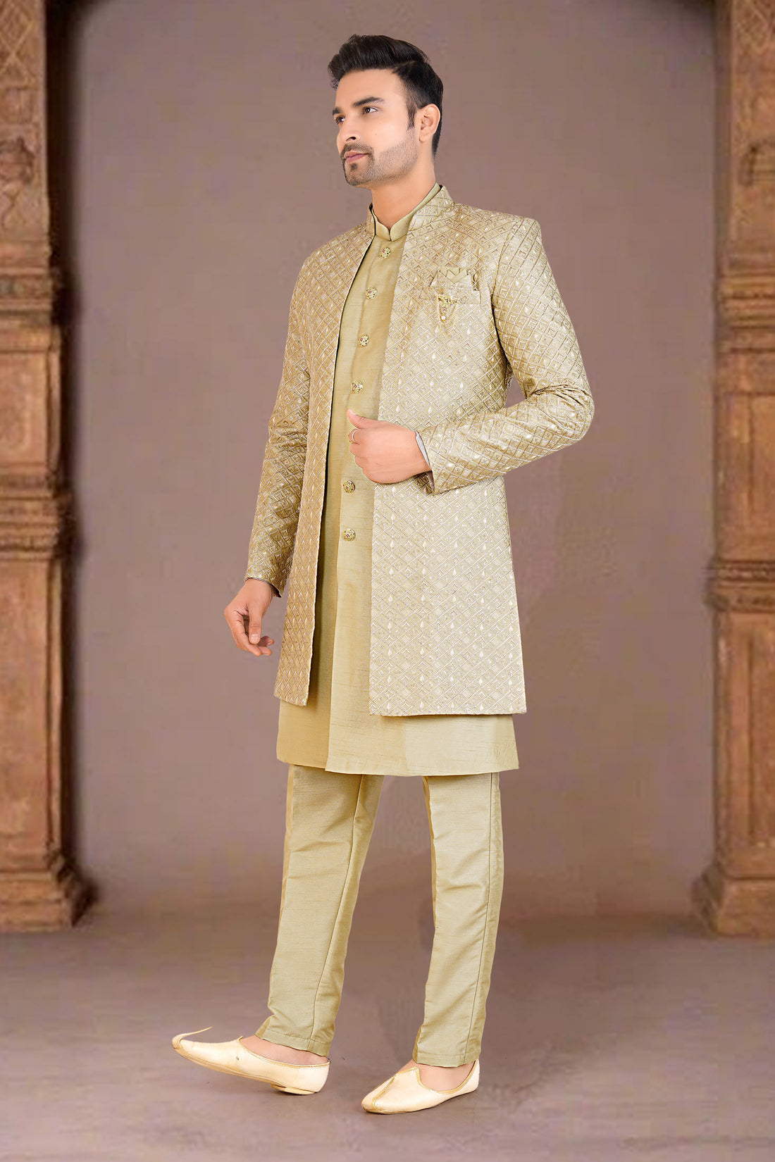 Mens Kurta Set With Jacket - Roop Darshan