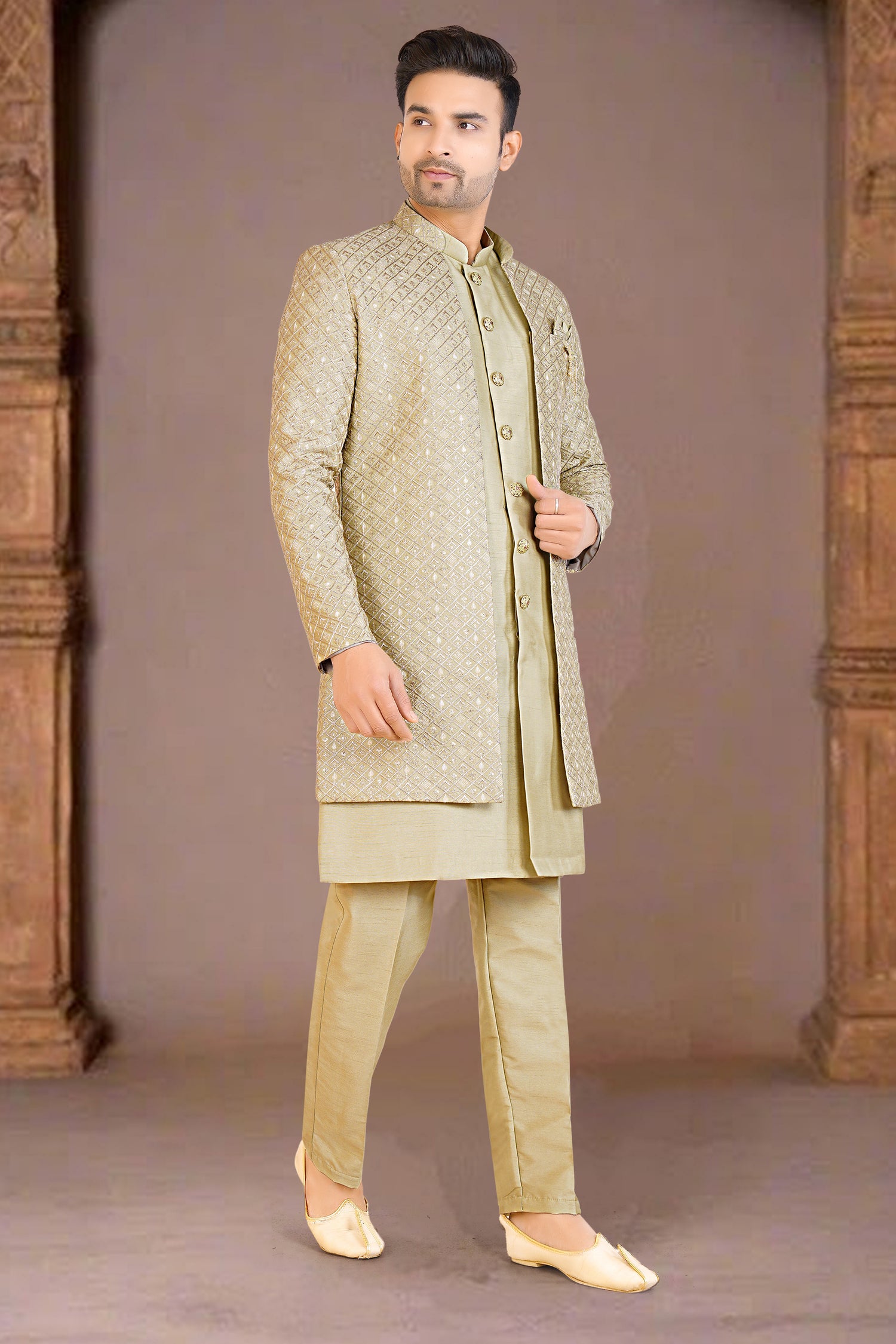 Mens Kurta Set With Jacket - Roop Darshan