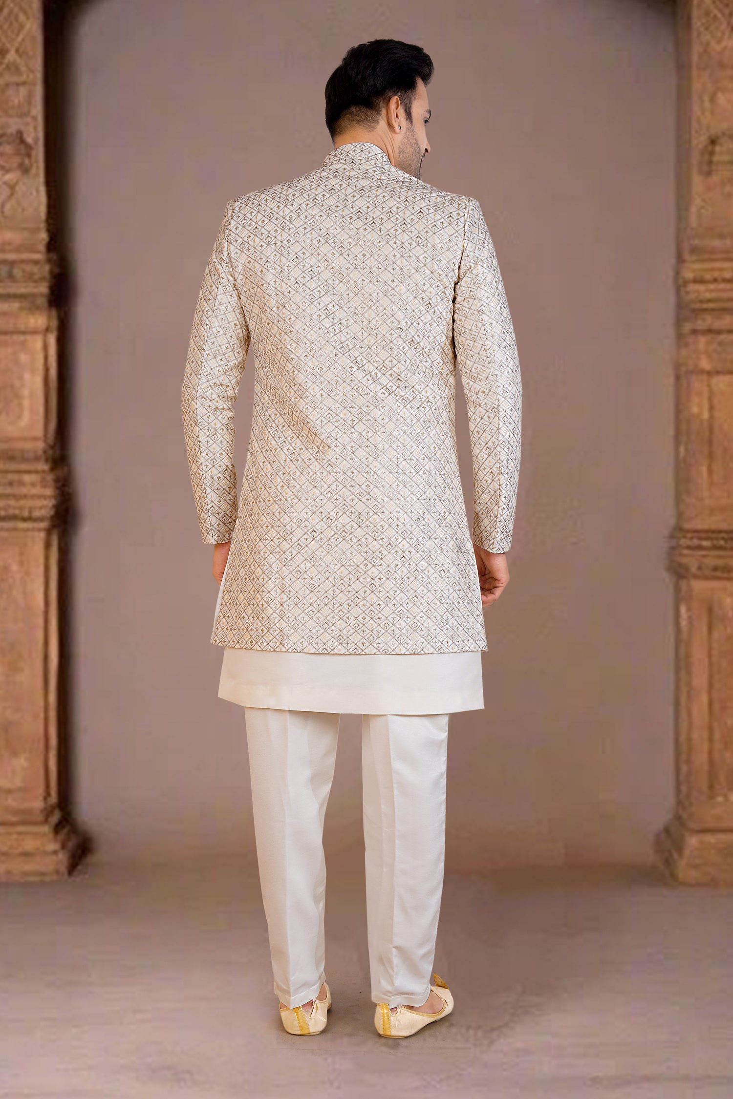 Mens Kurta Set With Jacket - Roop Darshan