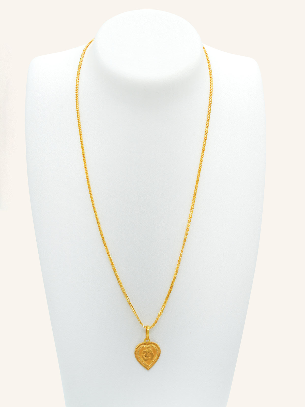 22ct Gold Heart OM Pendant 0.69 GMS