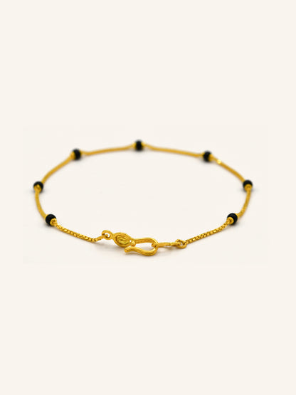 22ct Gold Black Bead Bracelet