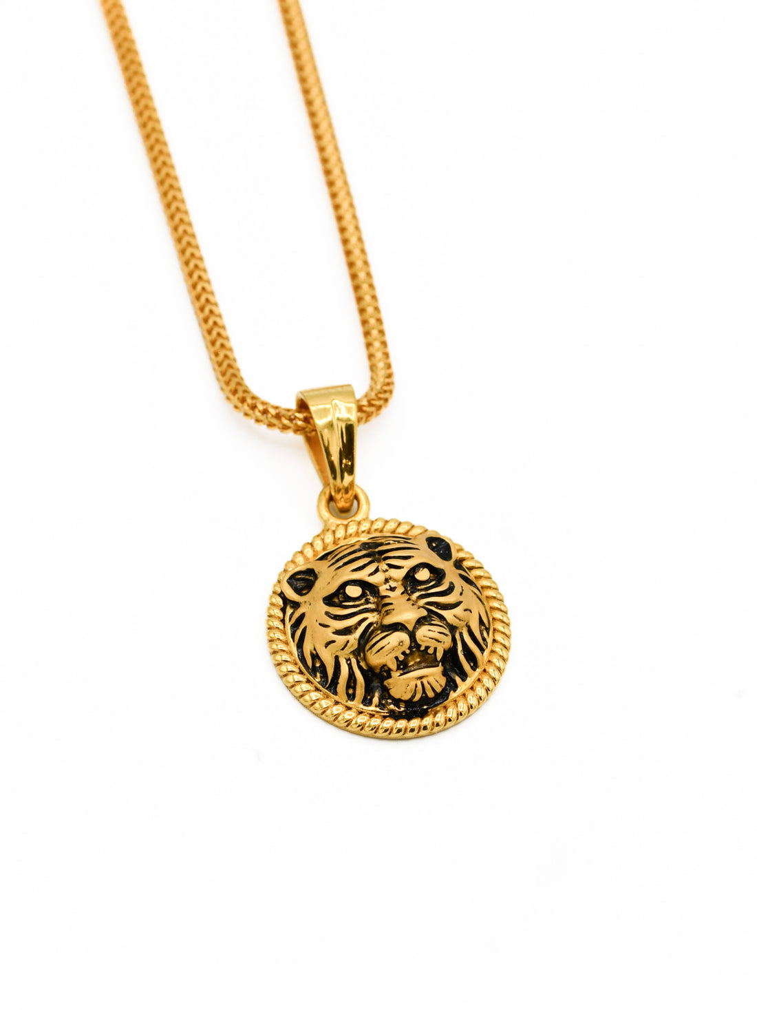 22ct Gold Antique Lion Head Pendant - Roop Darshan