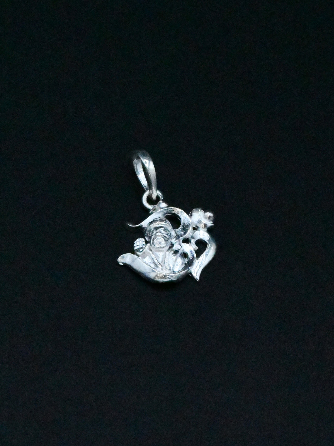 Silver Om Sai Pendant - Roop Darshan