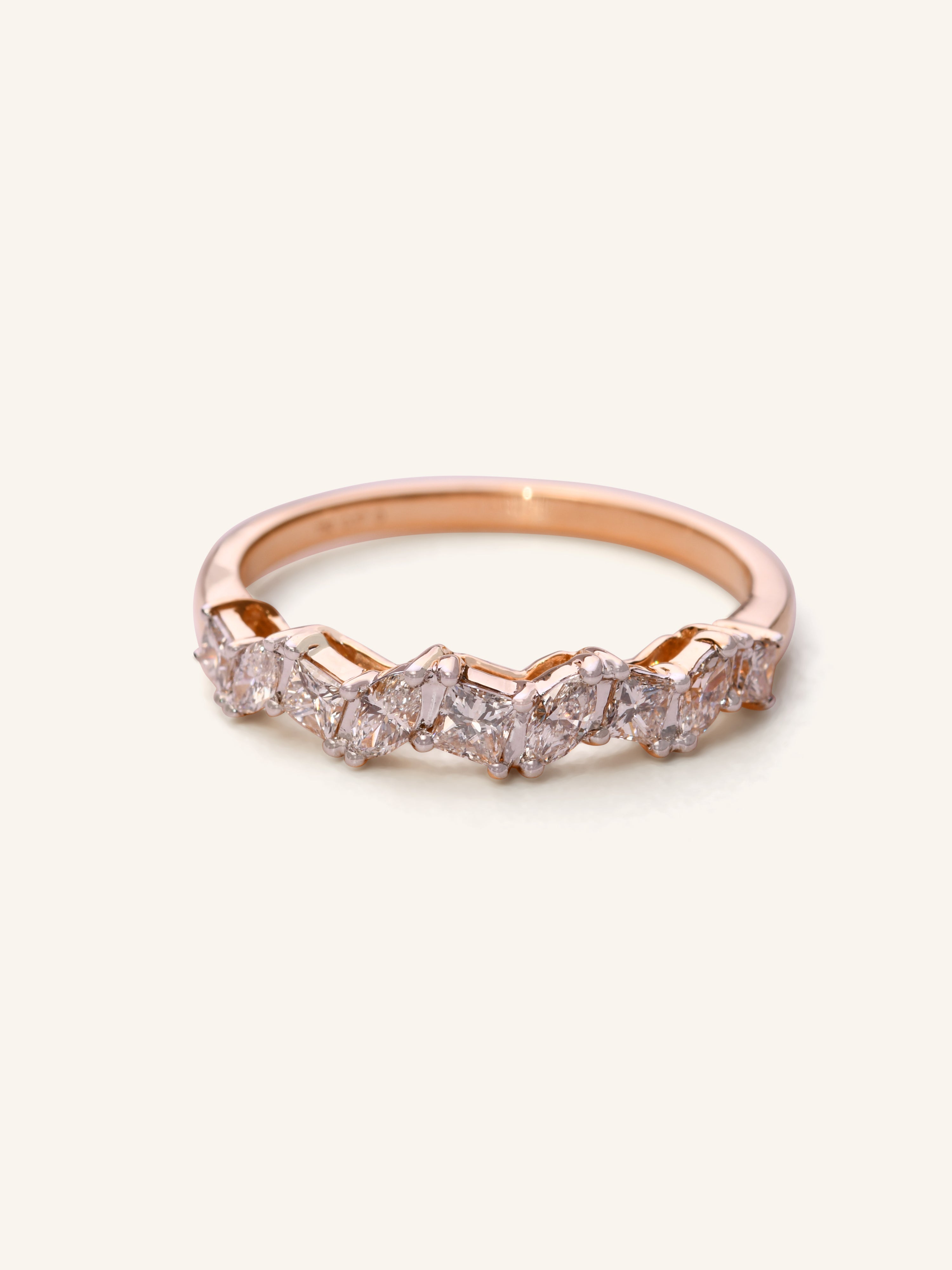 18ct Gold Dia Ladies Ring NW 2.416 GMS 9 Dia 0.57ct - Roop Darshan
