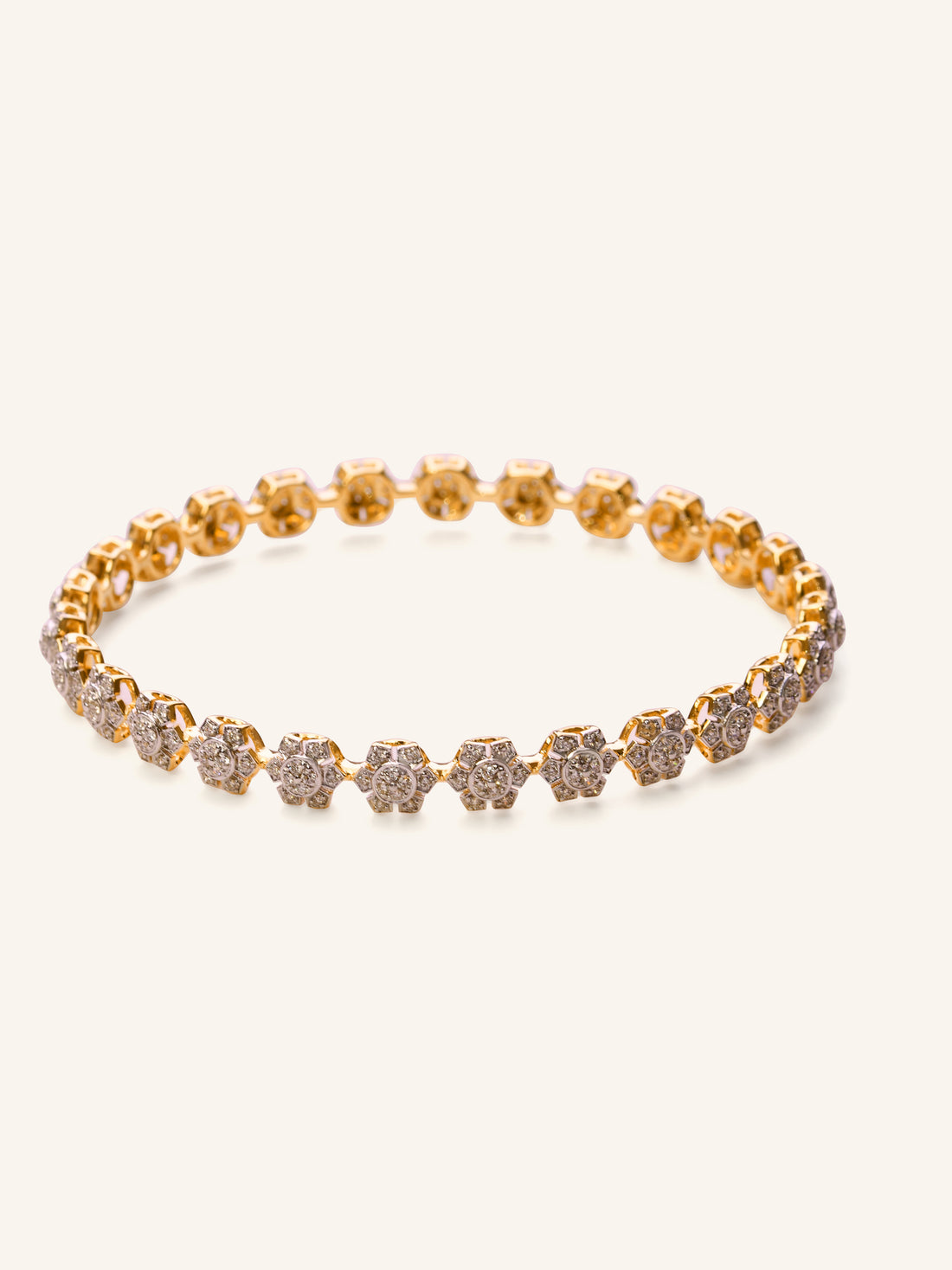 18ct Gold 1 Pc Diamond Bangle - Roop Darshan