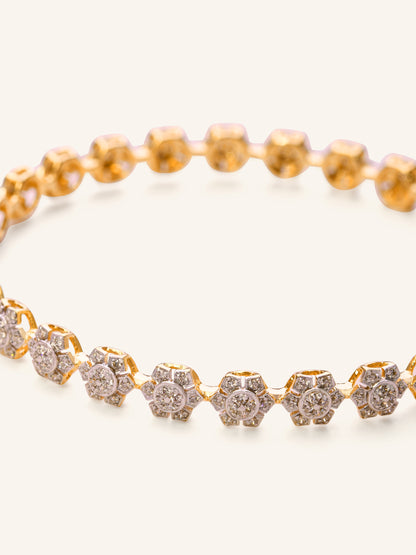 18ct Gold 1 Pc Diamond Bangle - Roop Darshan