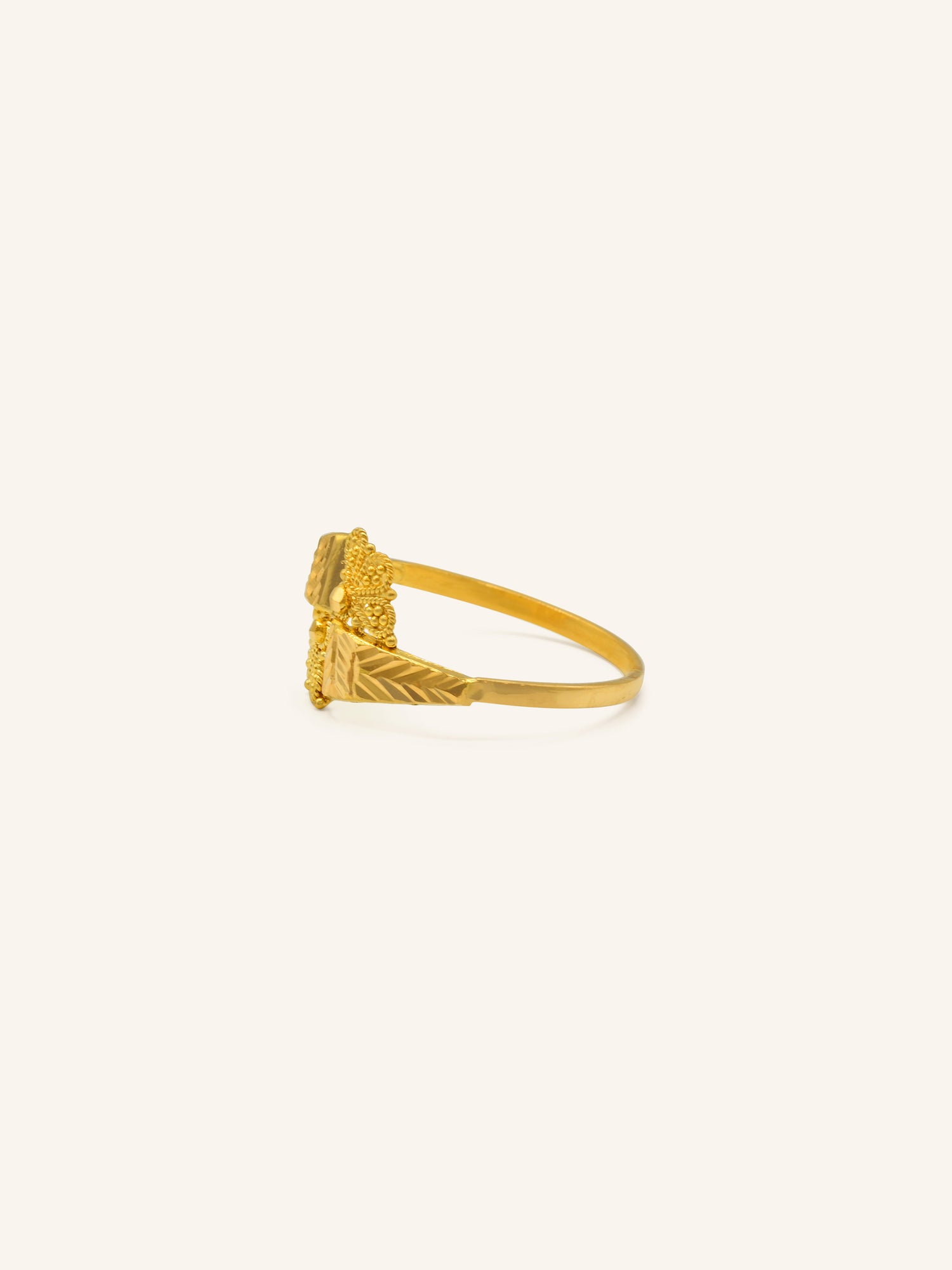 22ct Gold Ladies Ring 1.59 GMS - Roop Darshan