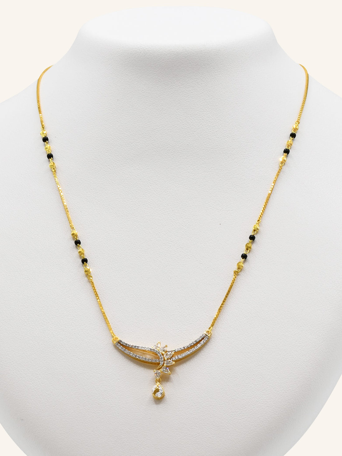 18ct Gold Diamond Mangal Sutra - Roop Darshan