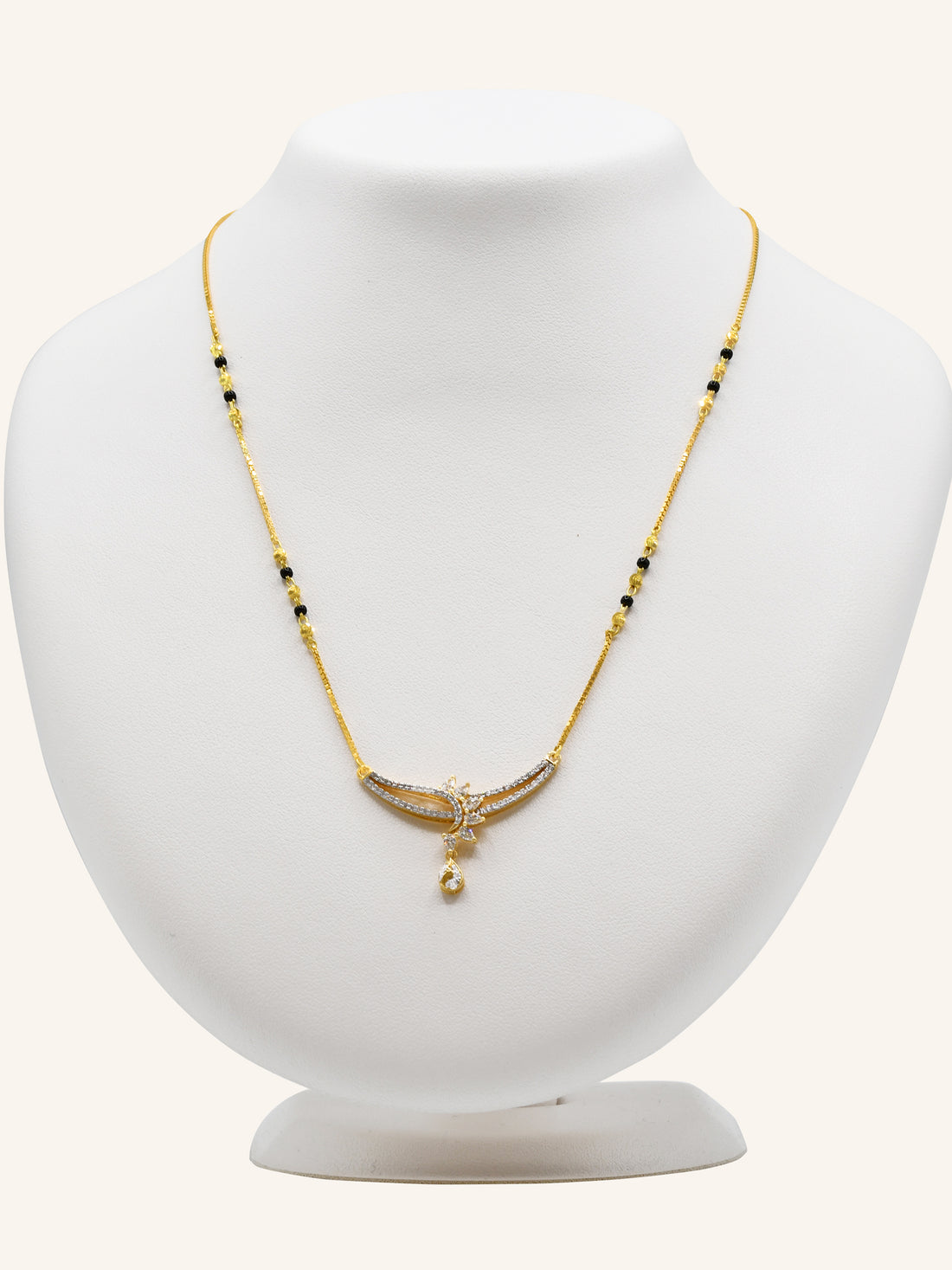 18ct Gold Diamond Mangal Sutra - Roop Darshan