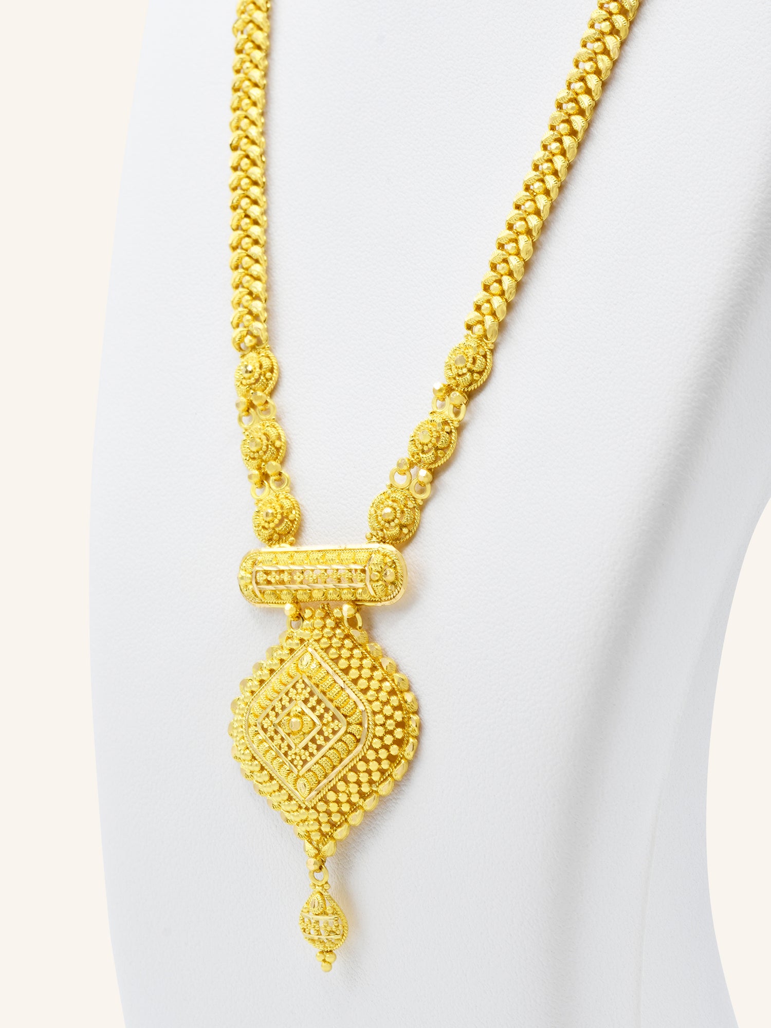 22ct Gold Necklace Set 38.85 GMS - Roop Darshan