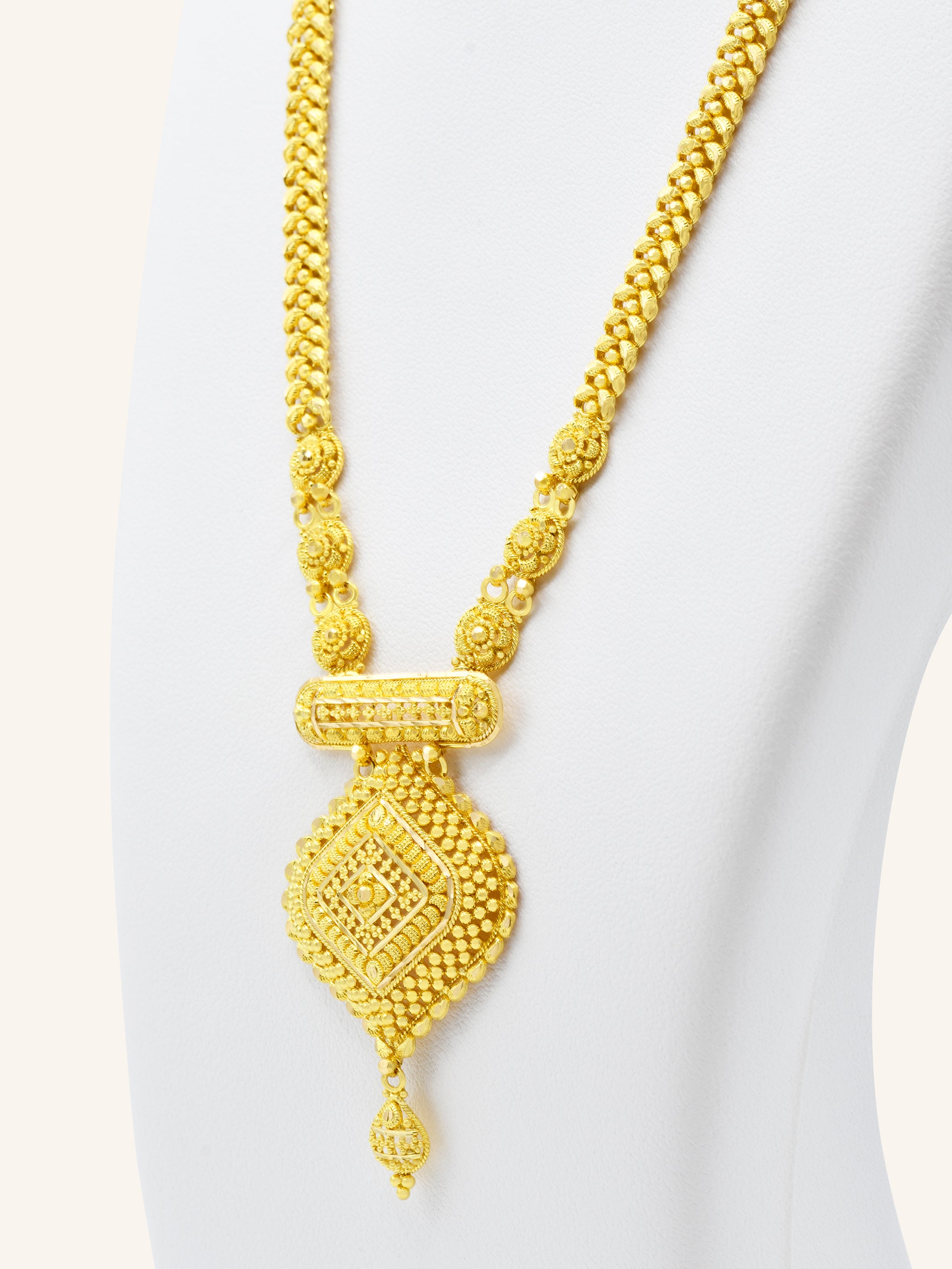 22ct Gold Necklace Set 38.85 GMS - Roop Darshan