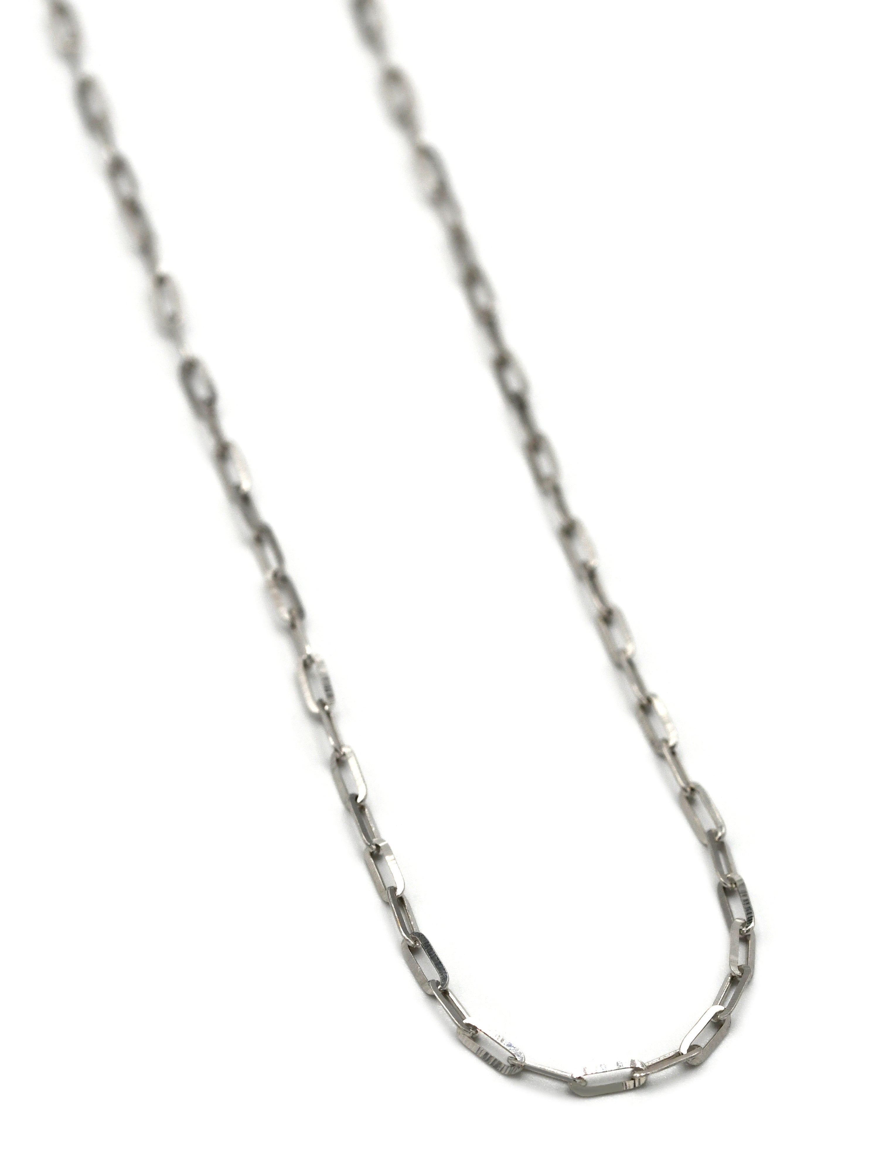 18ct White Gold Paper Clip Chain - Roop Darshan