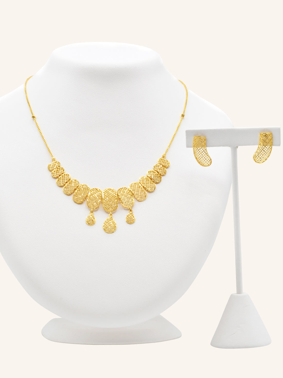 22ct Gold Necklace Set 13.50 GMS - Roop Darshan