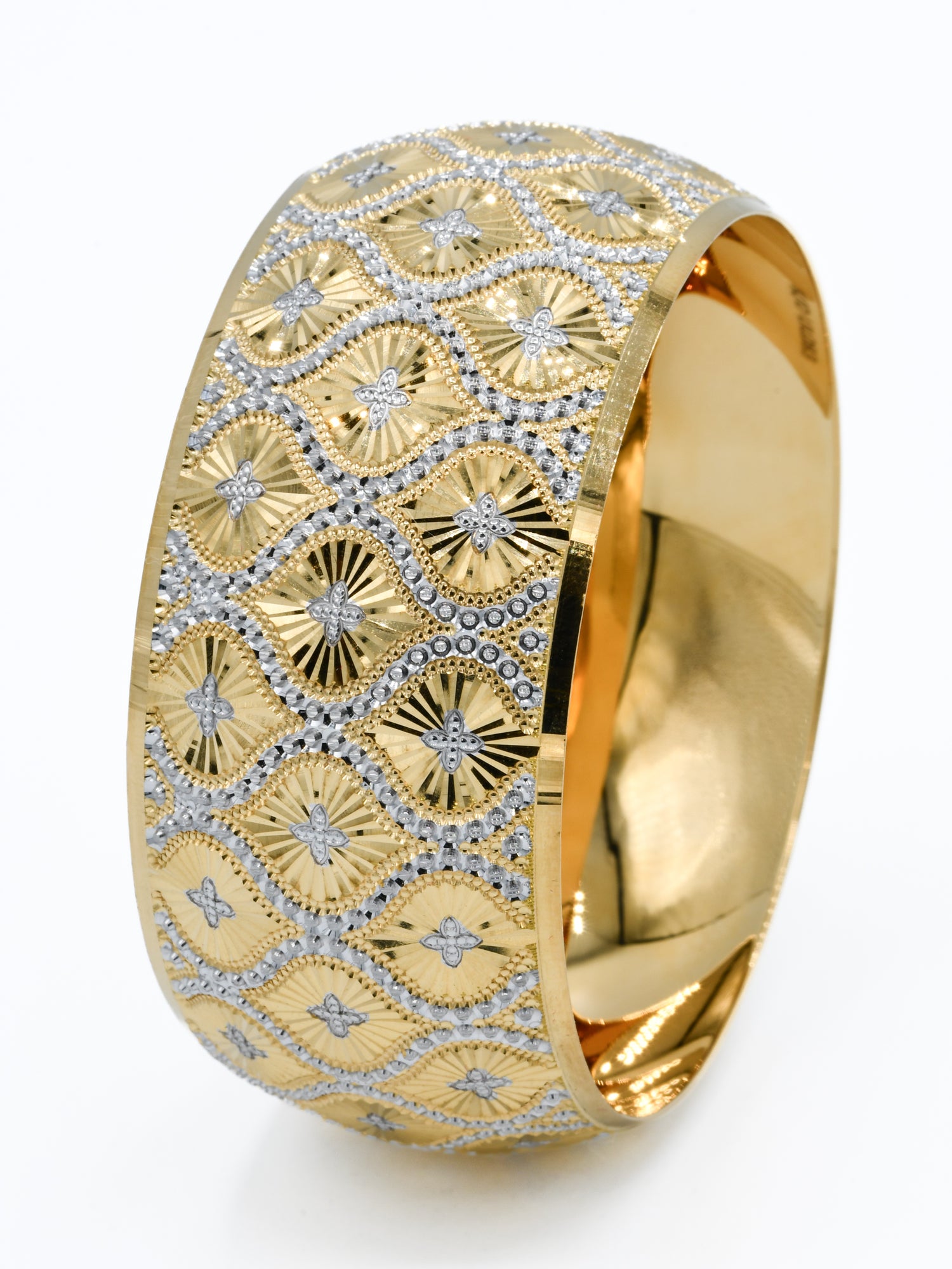 22ct Gold Two Tone Bangle