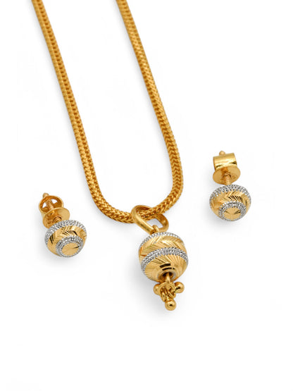 22ct Gold Two Tone Ball Pendant Set