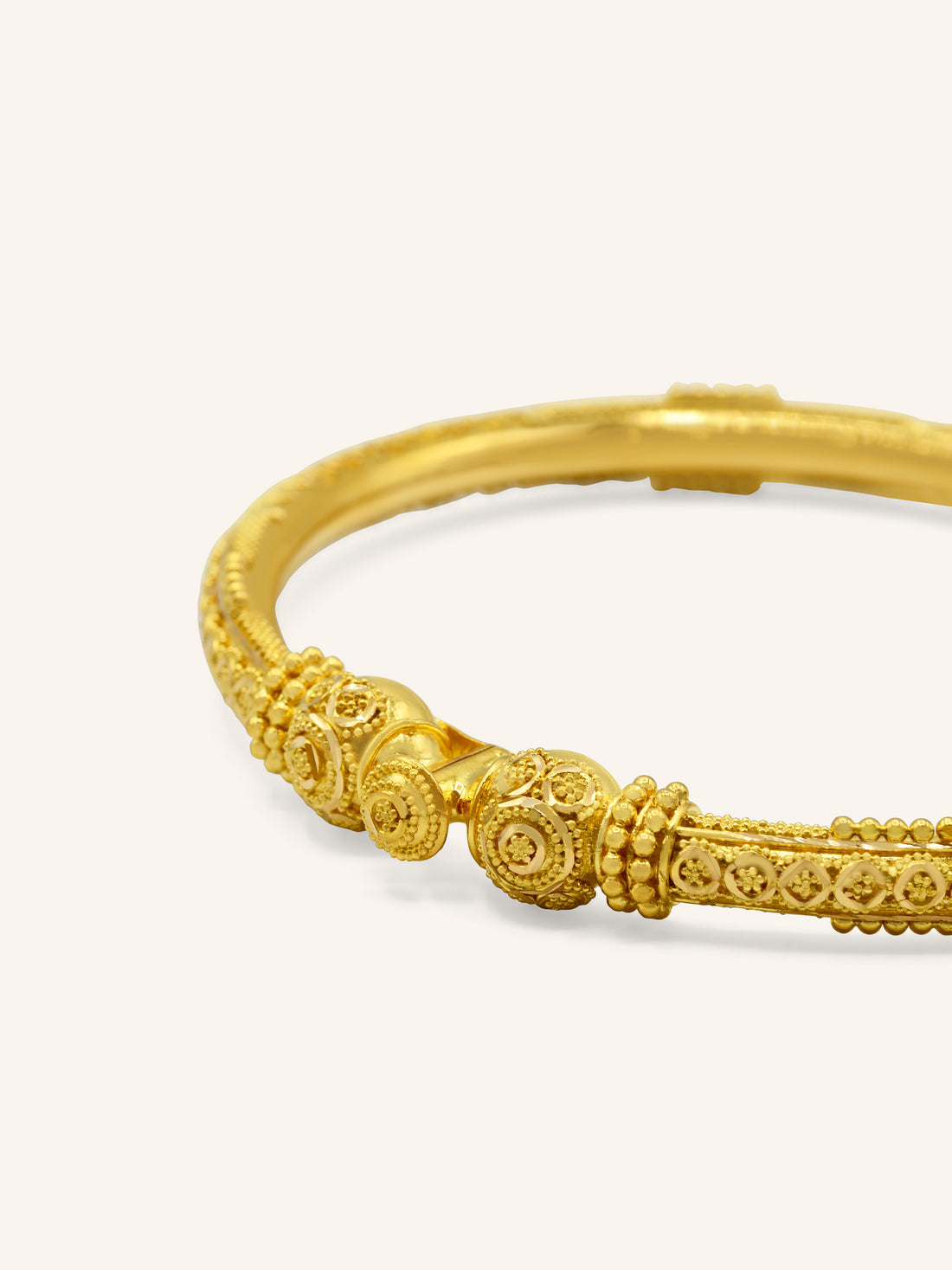 22ct Gold Screw Bangle