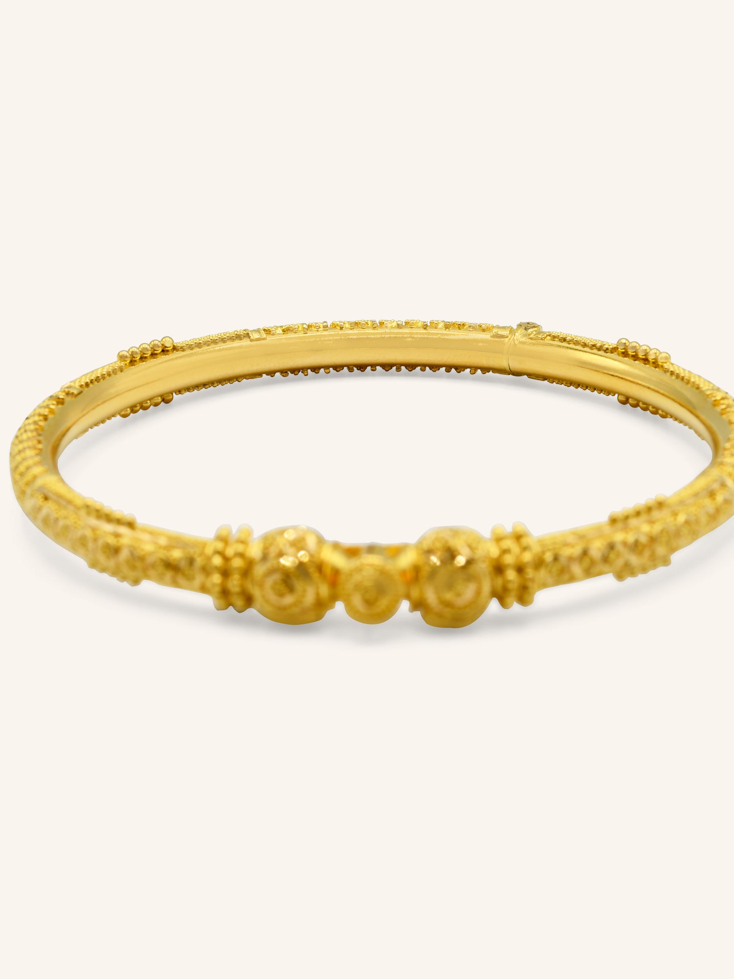 22ct Gold Screw Bangle