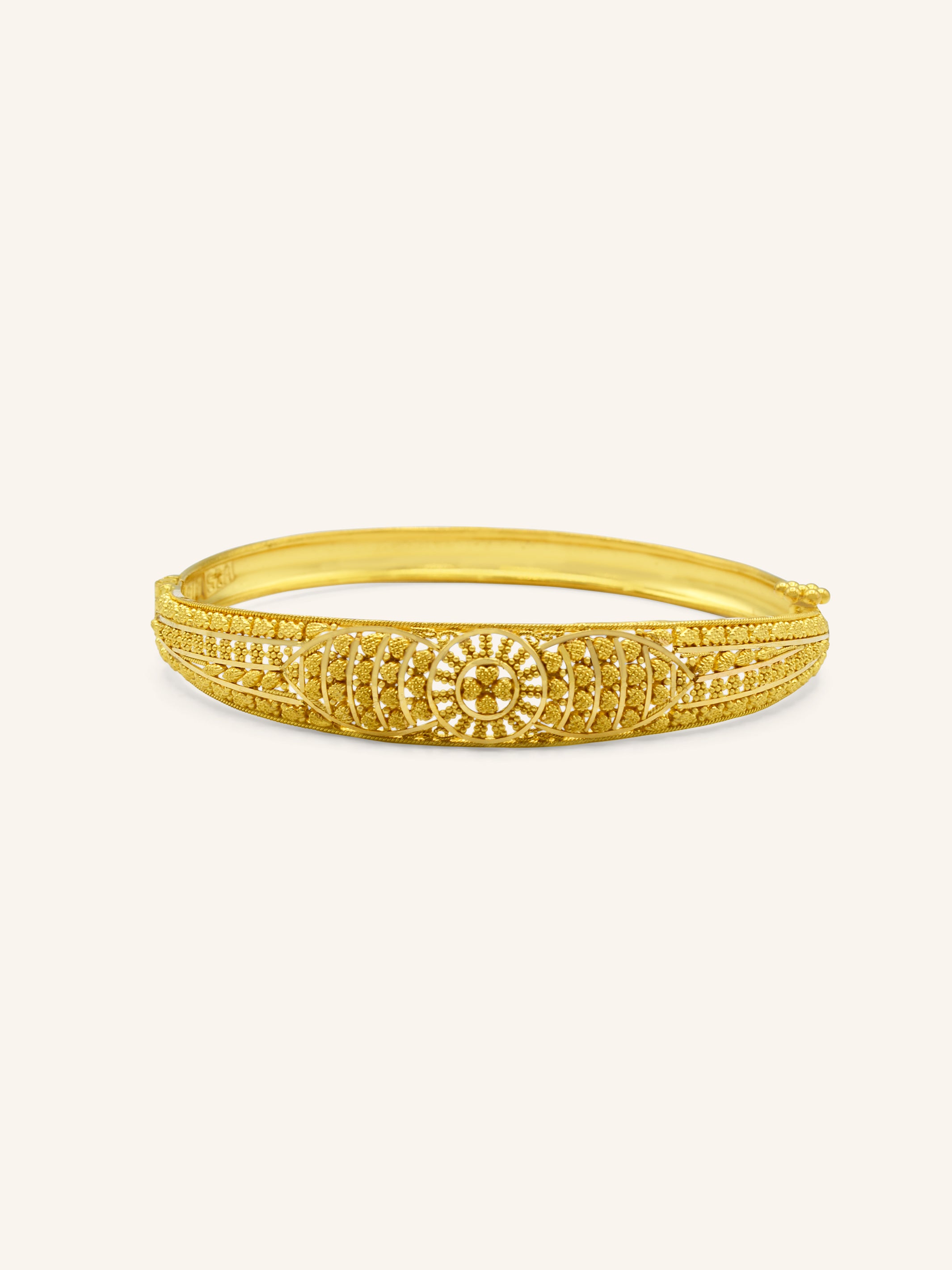 22ct Gold 1 Piece Screw Bangle