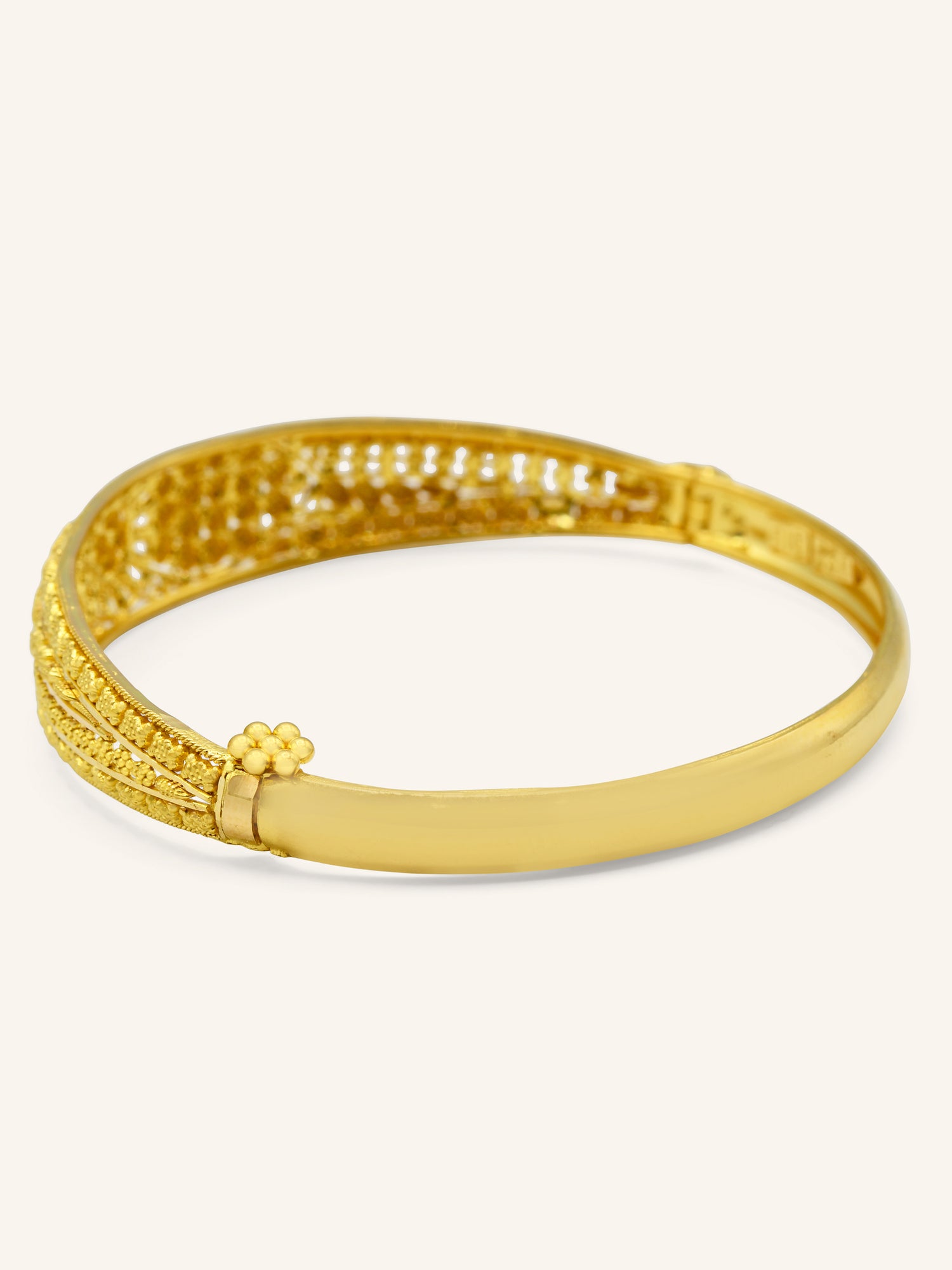 22ct Gold 1 Piece Screw Bangle