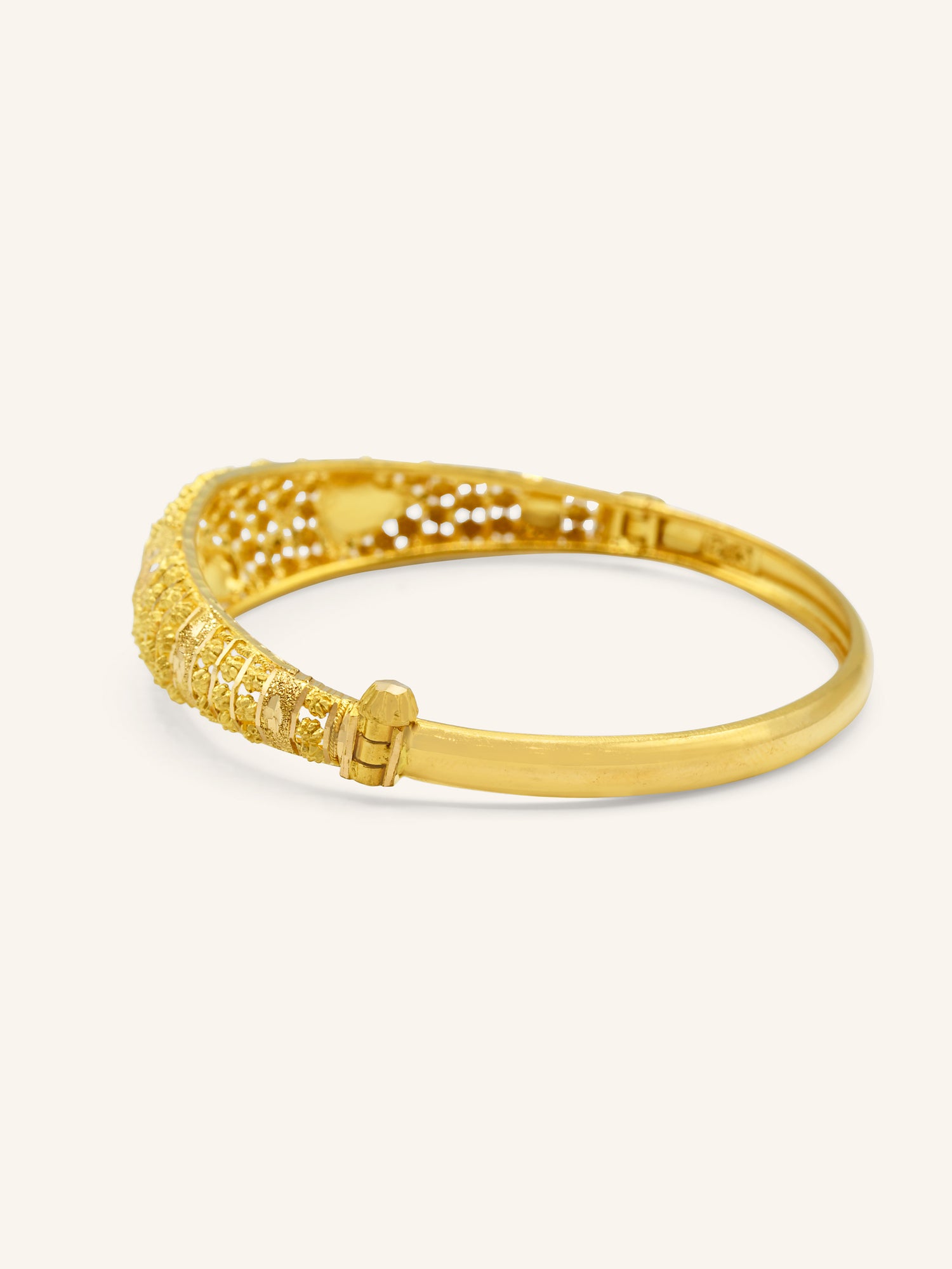 22ct Gold Screw Bangle