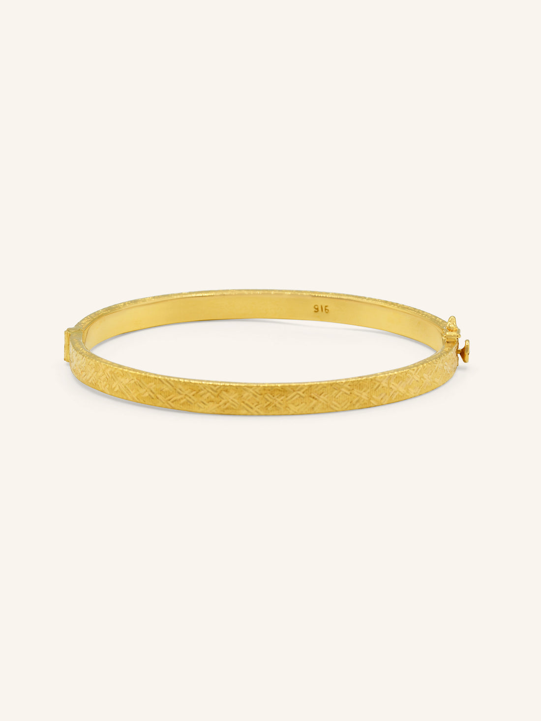 22ct Gold Bangle