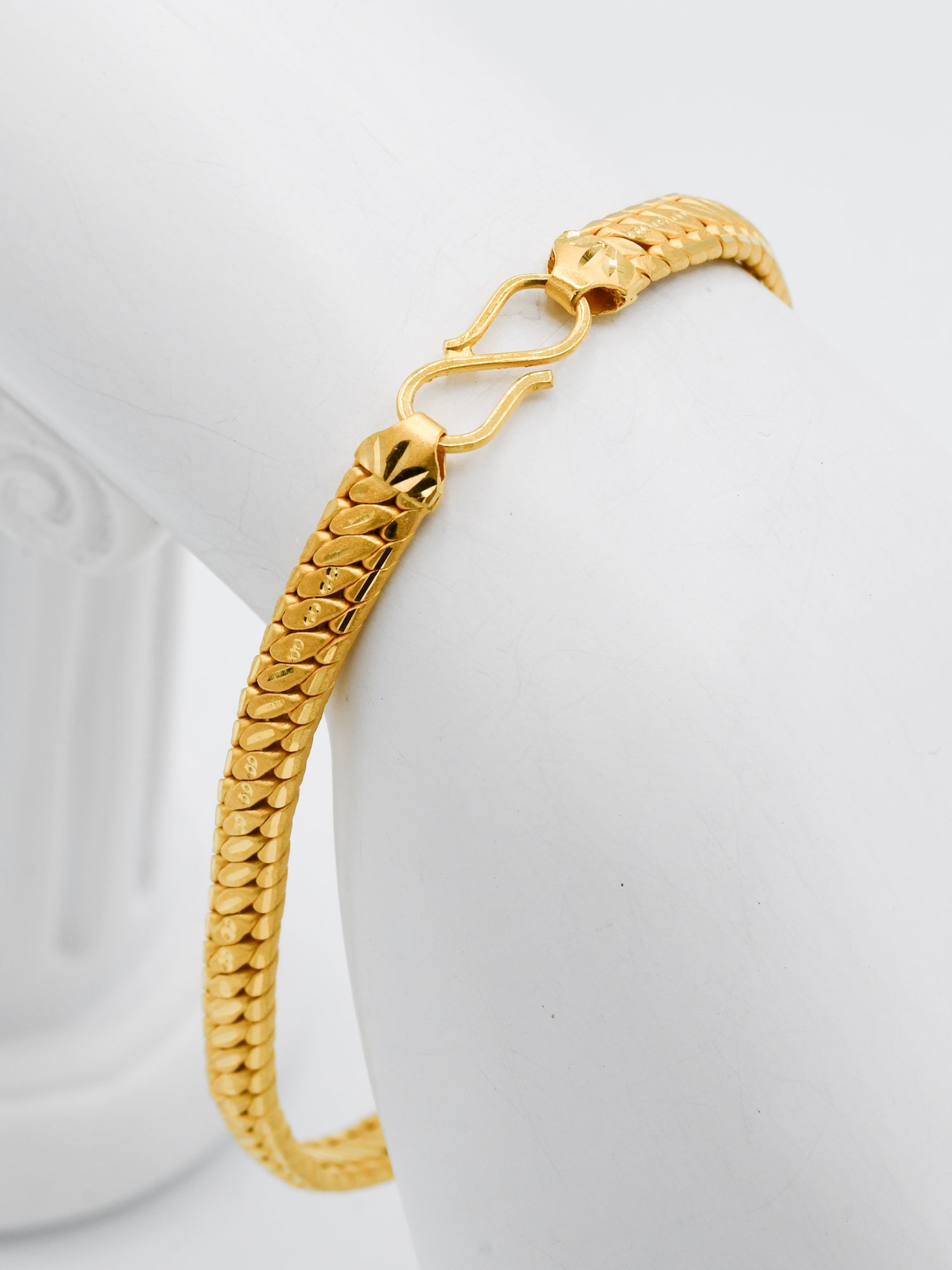 22CT Gold Hollow Bracelet