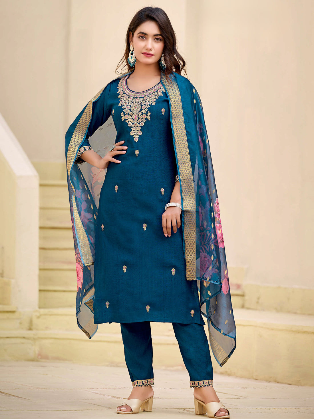 Ruhi Kamiz &amp; Pant