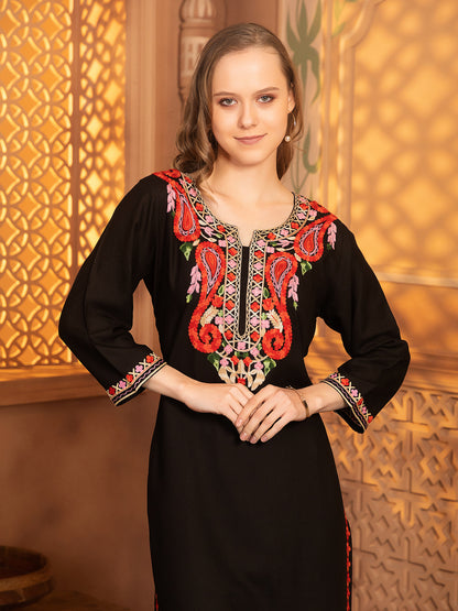 Nisha Kurti
