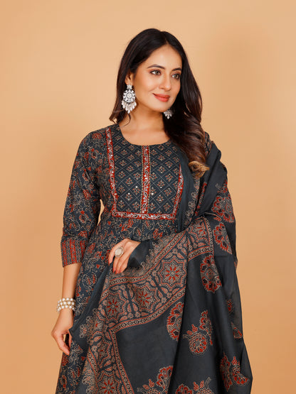 Tanya Flair Suit - Roop Darshan