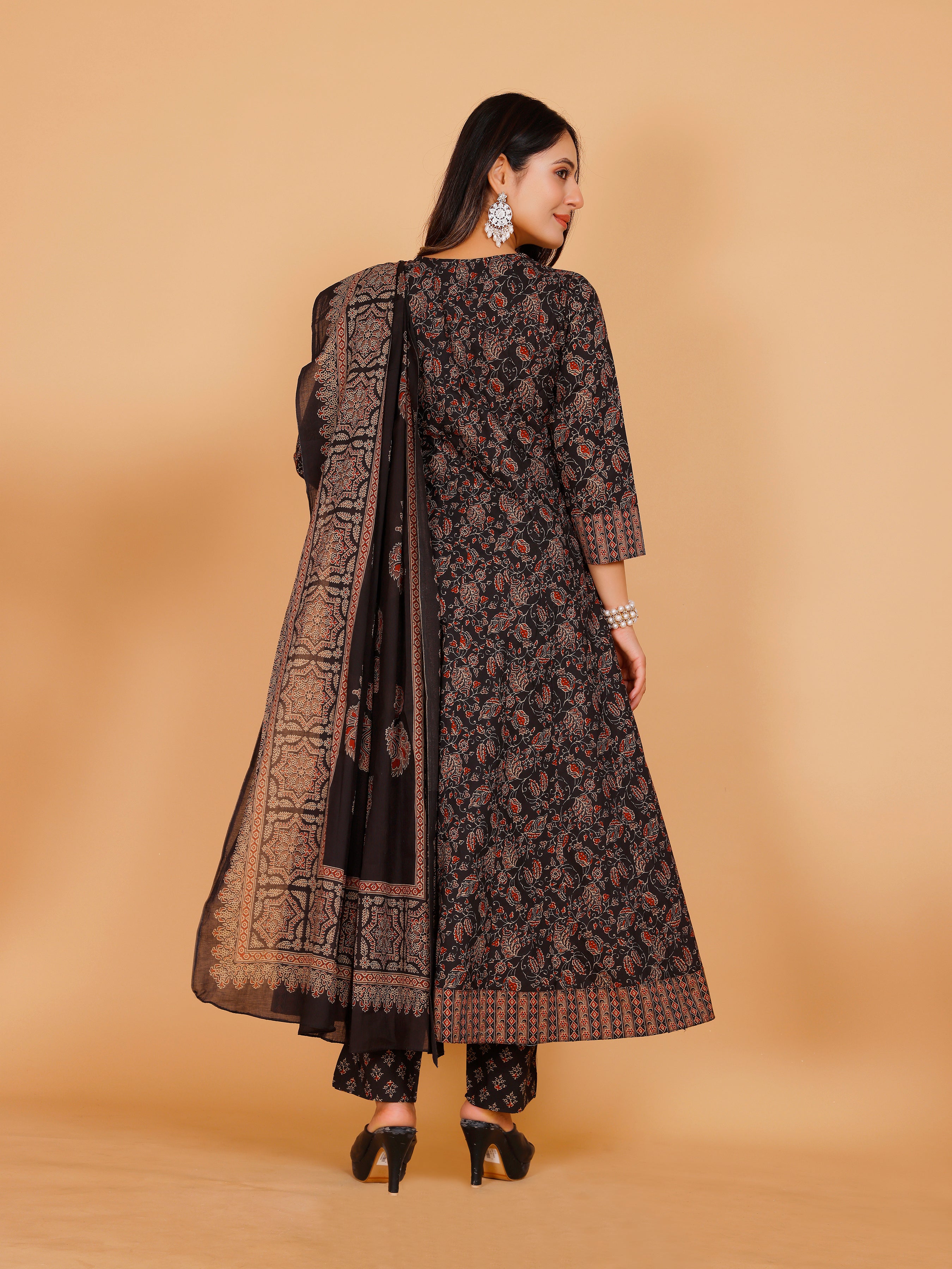 Tanya Flair Suit - Roop Darshan