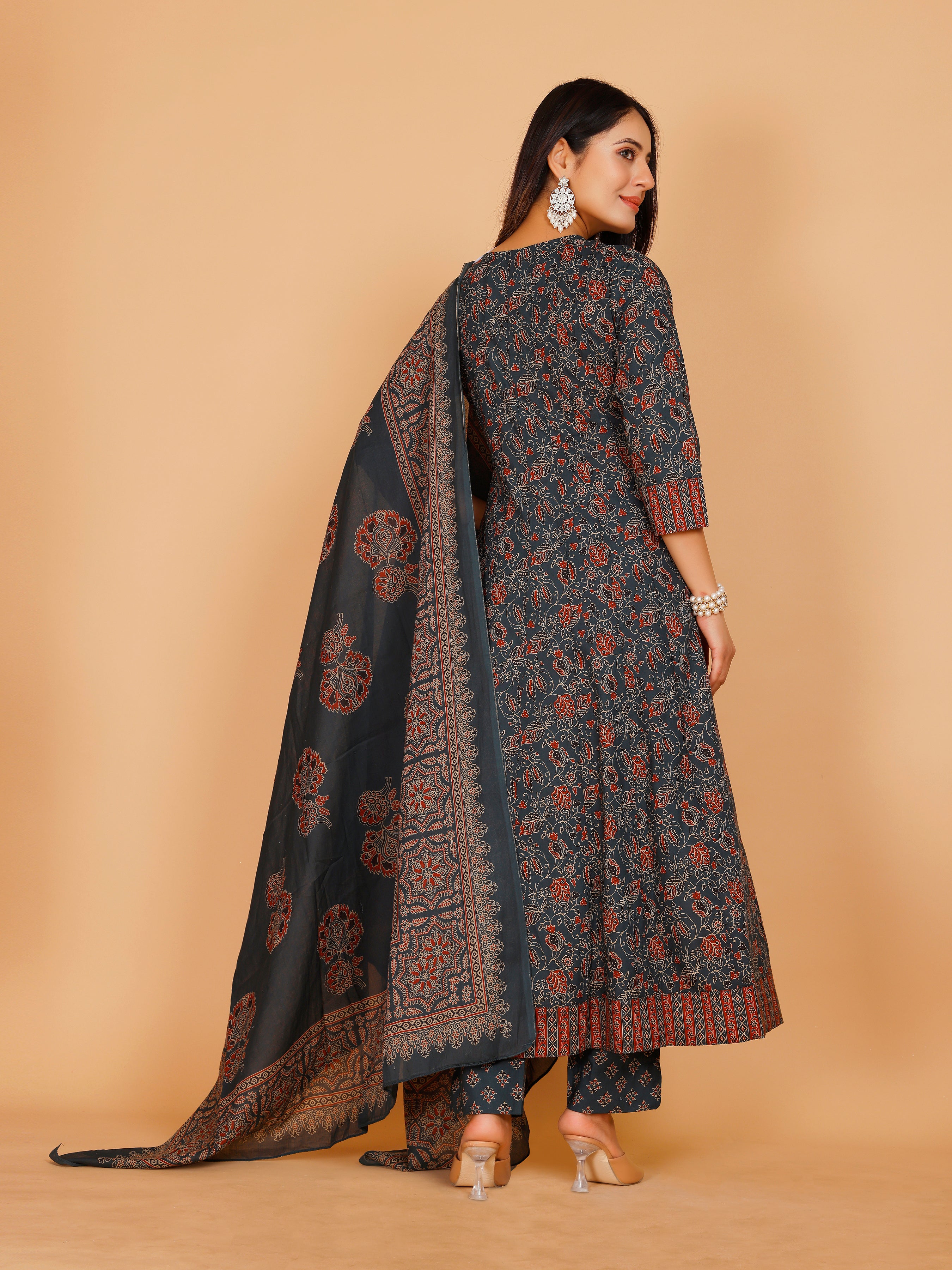 Tanya Flair Suit - Roop Darshan