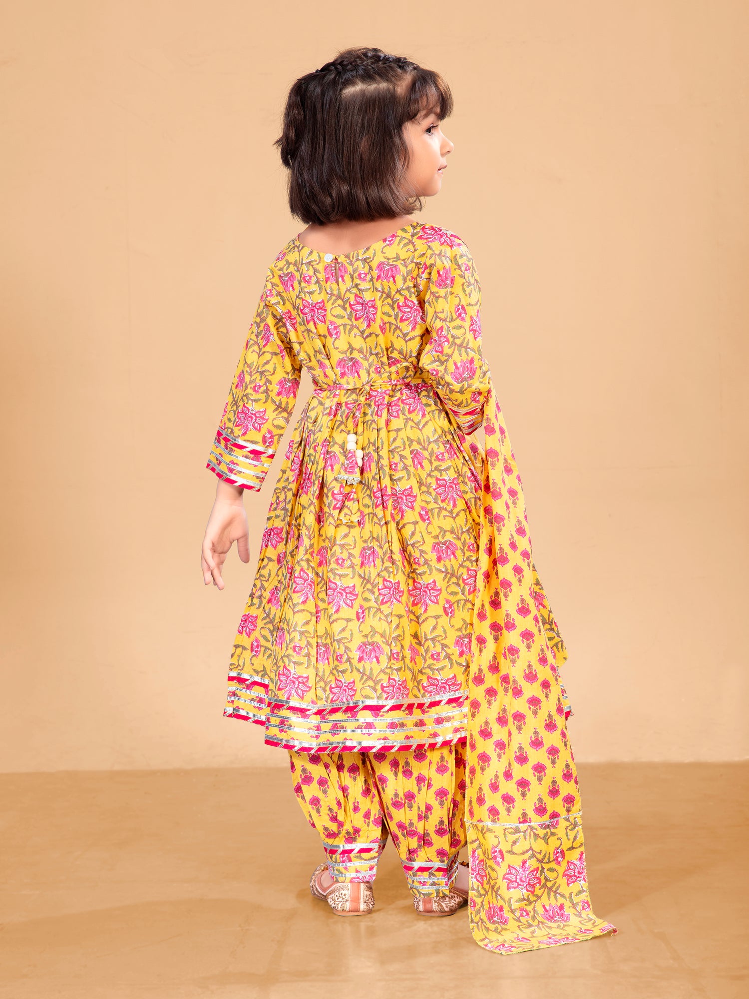 Girls Patiyala Suit