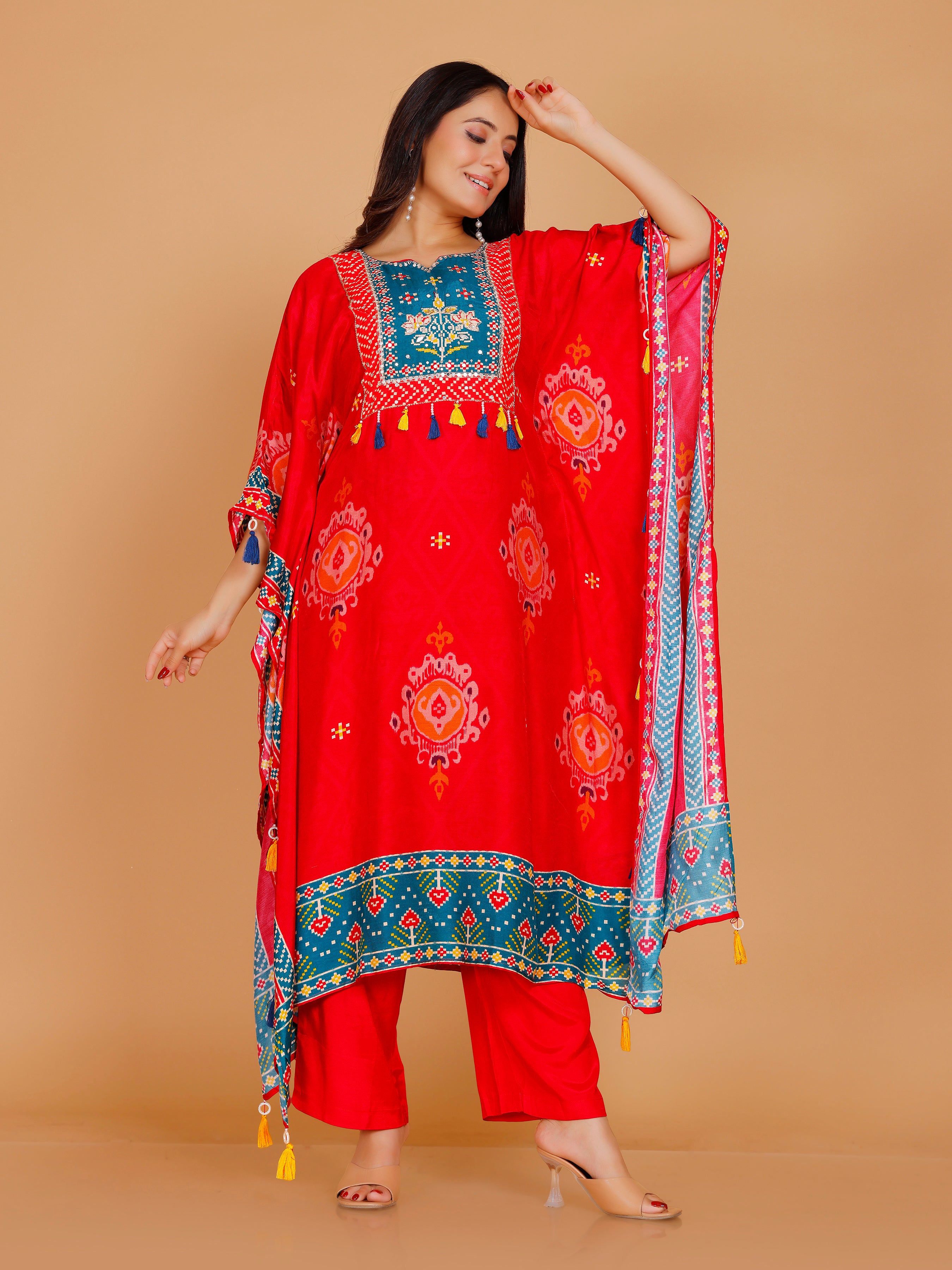 Dharini Kaftan With Pant - Roop Darshan