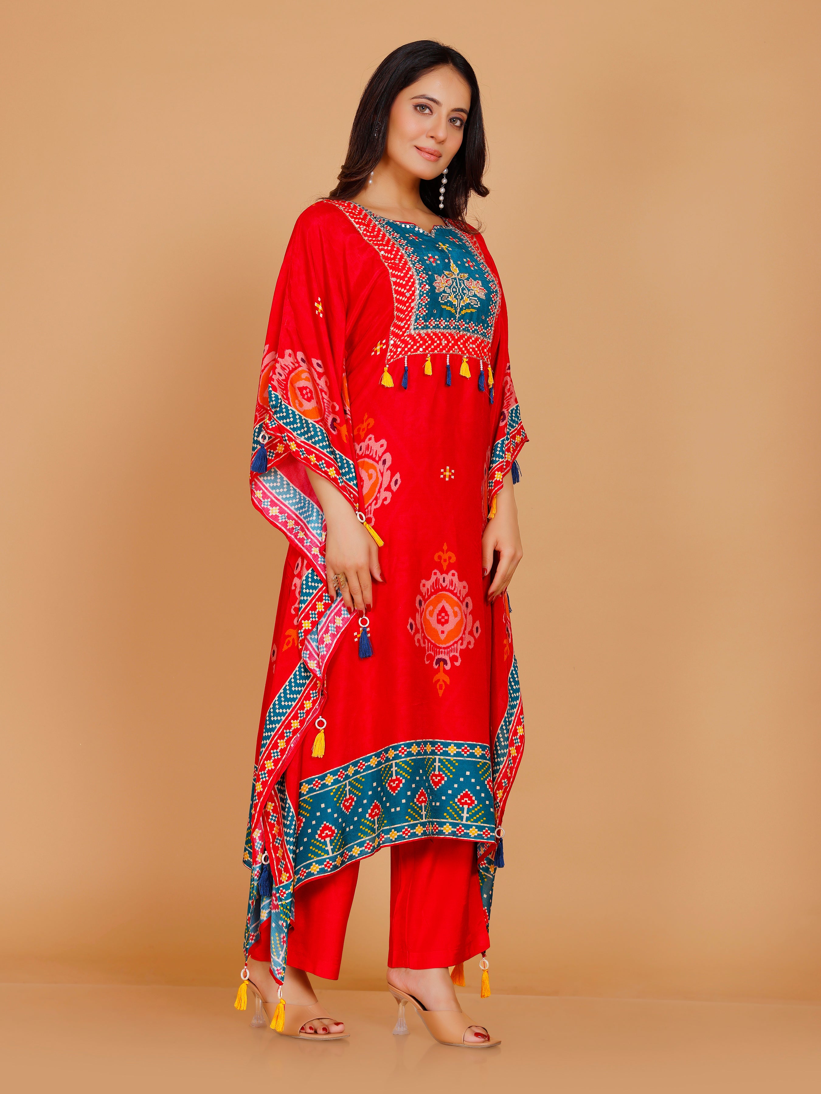Dharini Kaftan With Pant - Roop Darshan