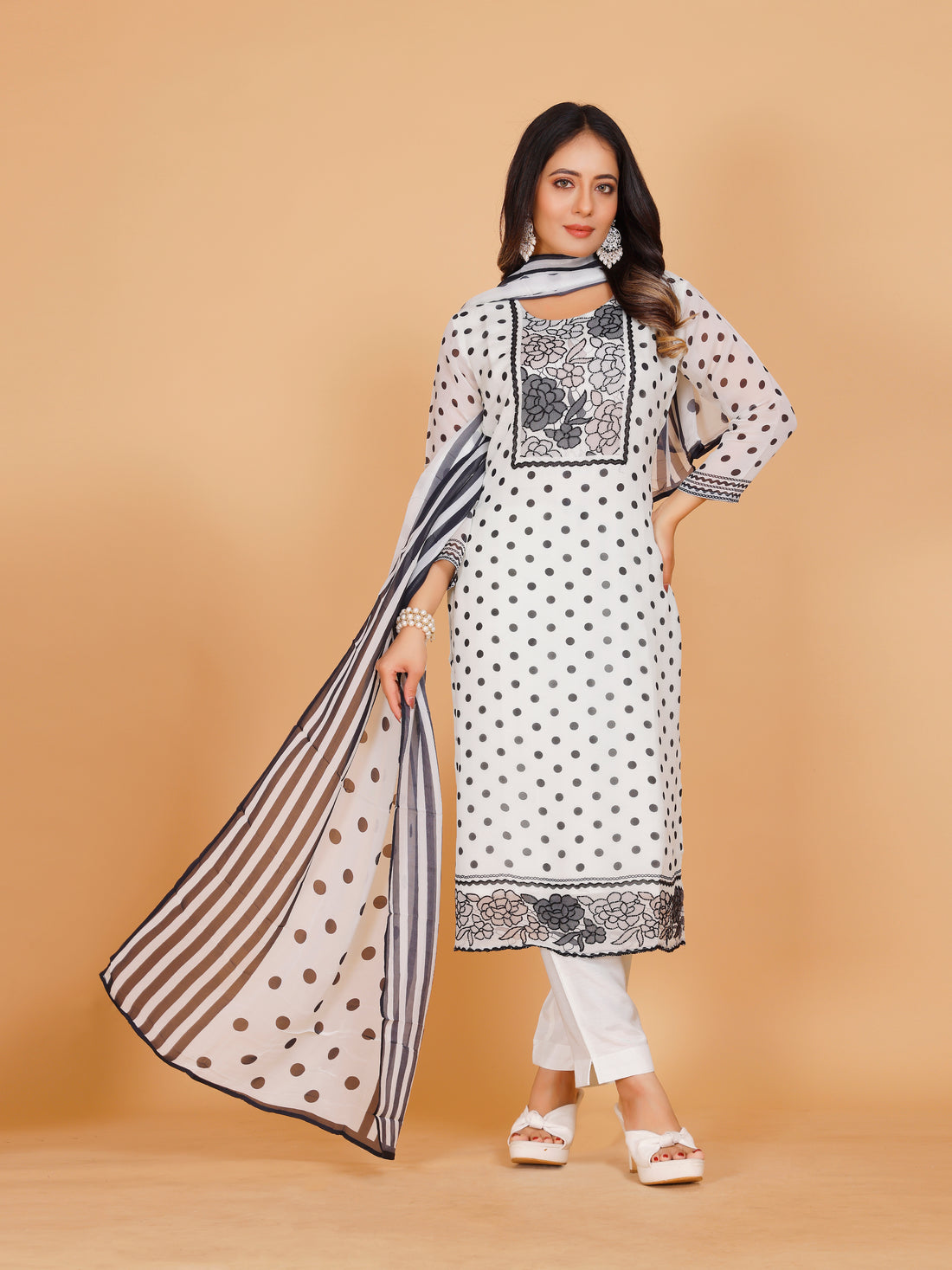 Adhya Kamiz &amp; Pant - Roop Darshan