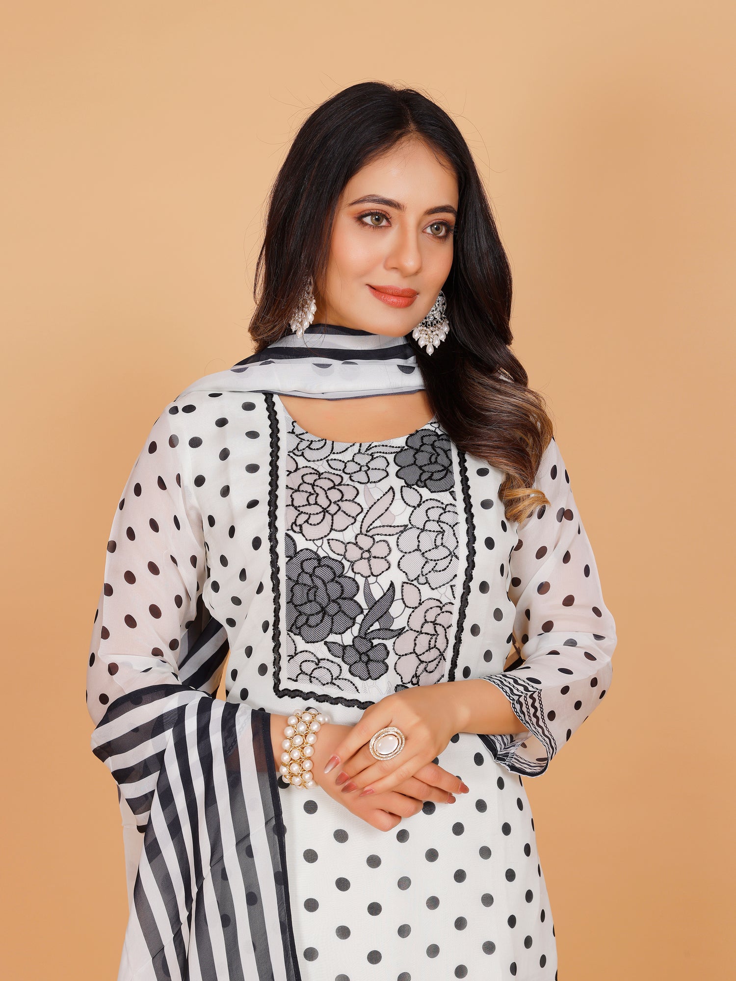 Adhya Kamiz &amp; Pant - Roop Darshan