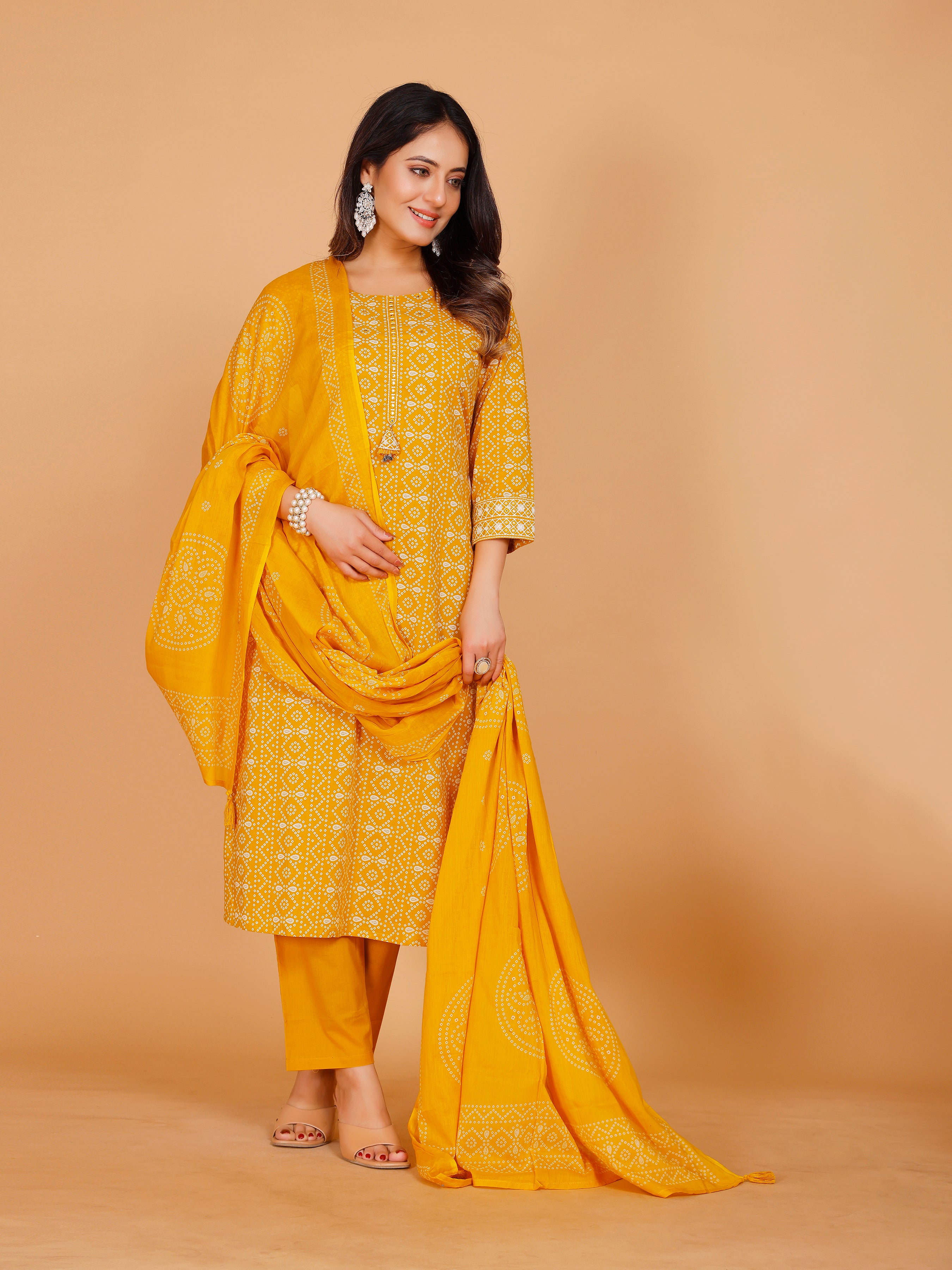 Mihika Kamiz &amp; Pant - Roop Darshan