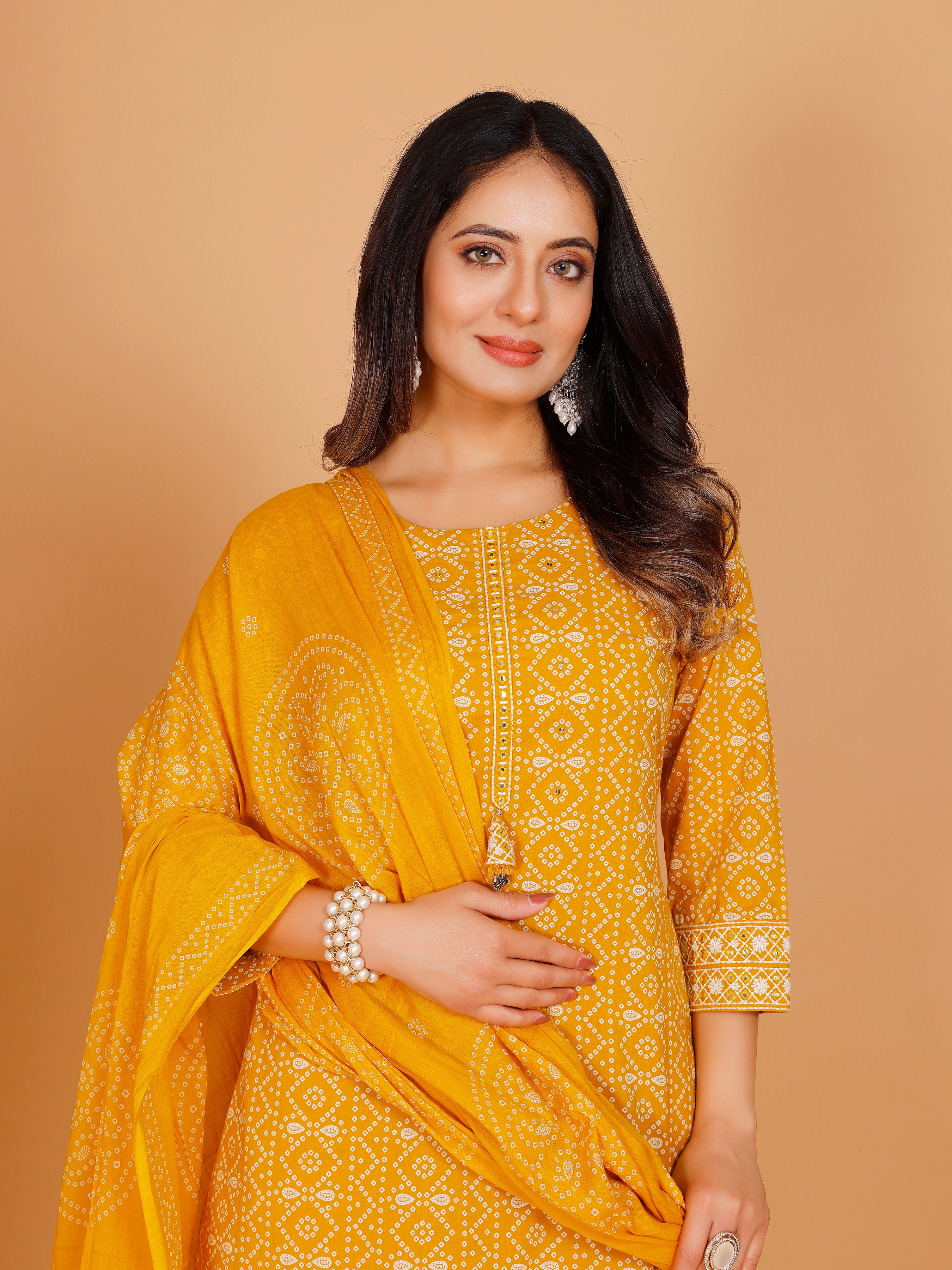 Mihika Kamiz &amp; Pant - Roop Darshan