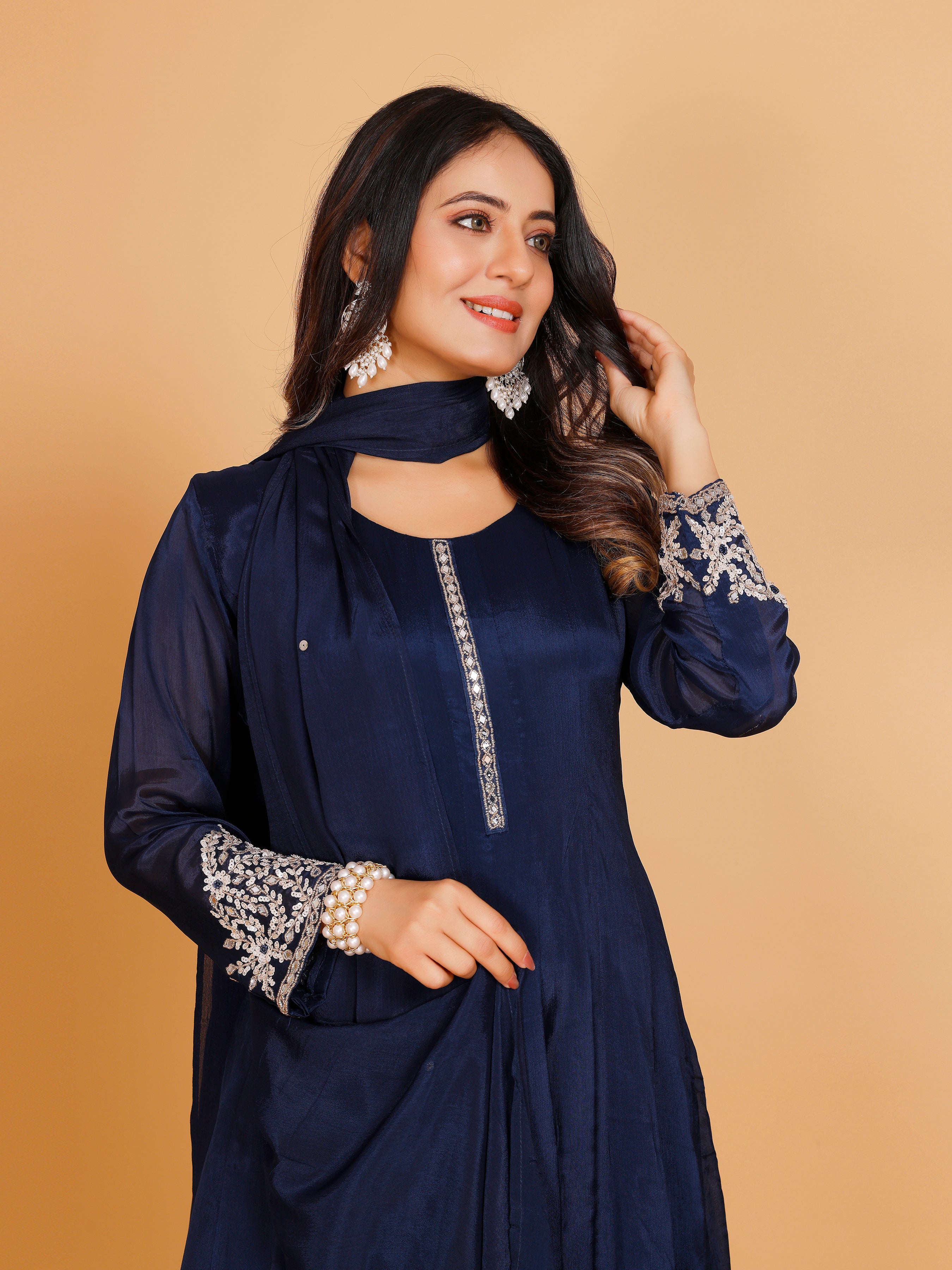 Kesri Kamiz &amp; Pant - Roop Darshan