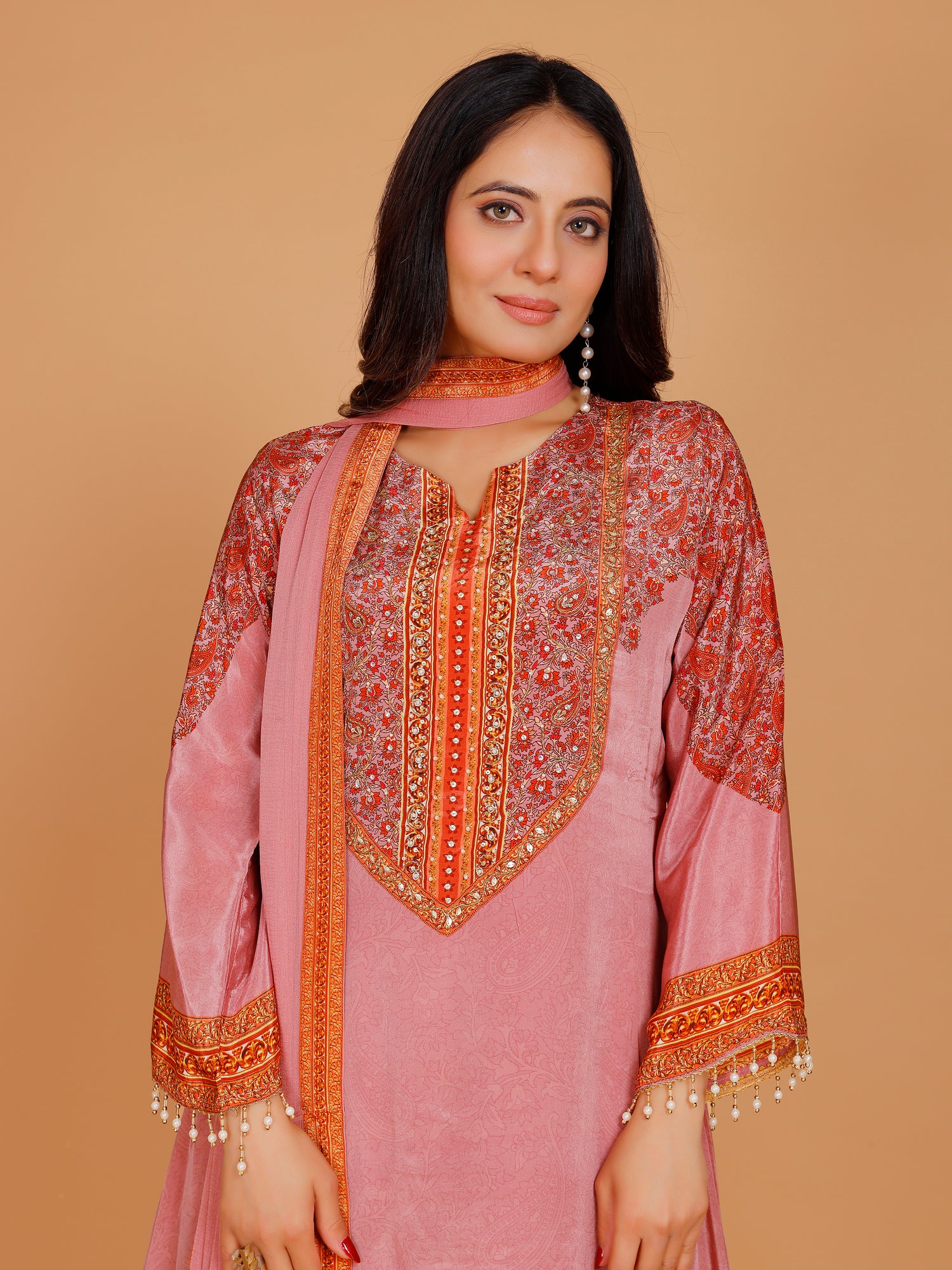 Sharvani Kamiz &amp; Pant - Roop Darshan