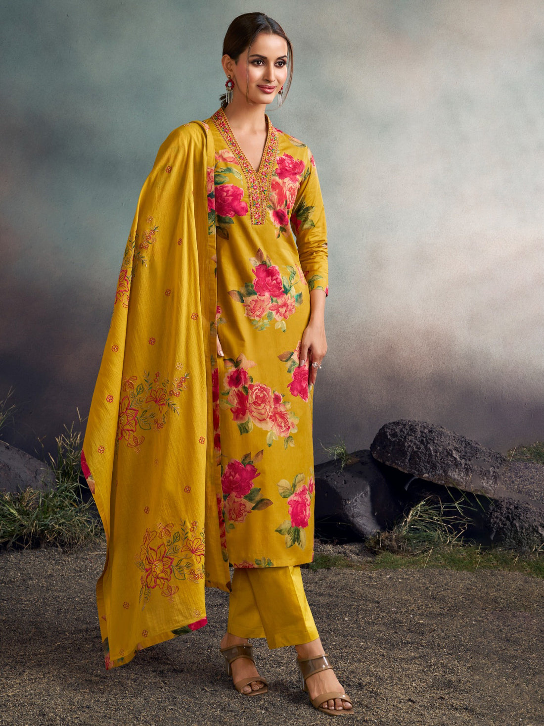 Eshani Kamiz &amp; Pant