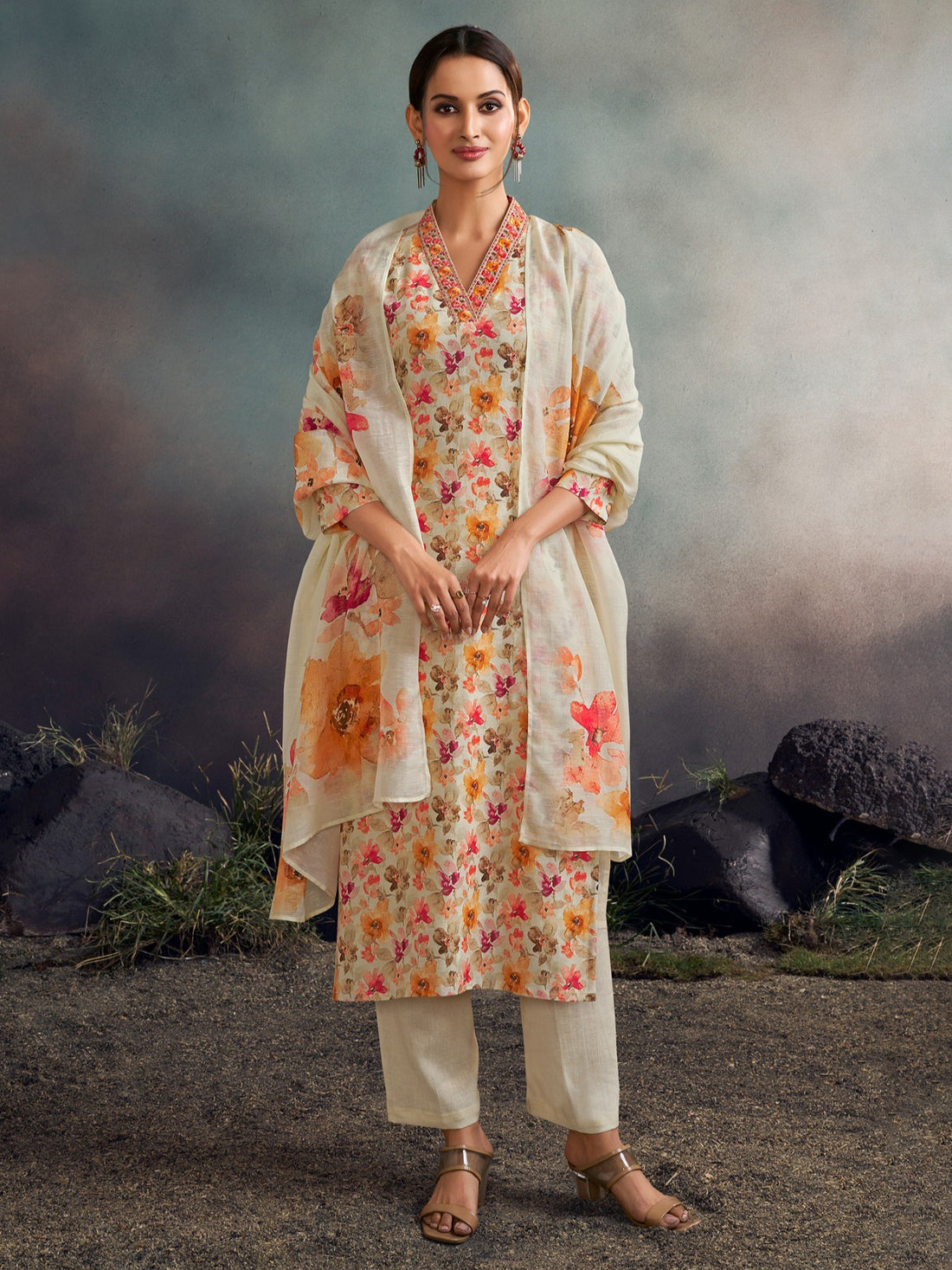 Dhriti Kameez &amp; Pant