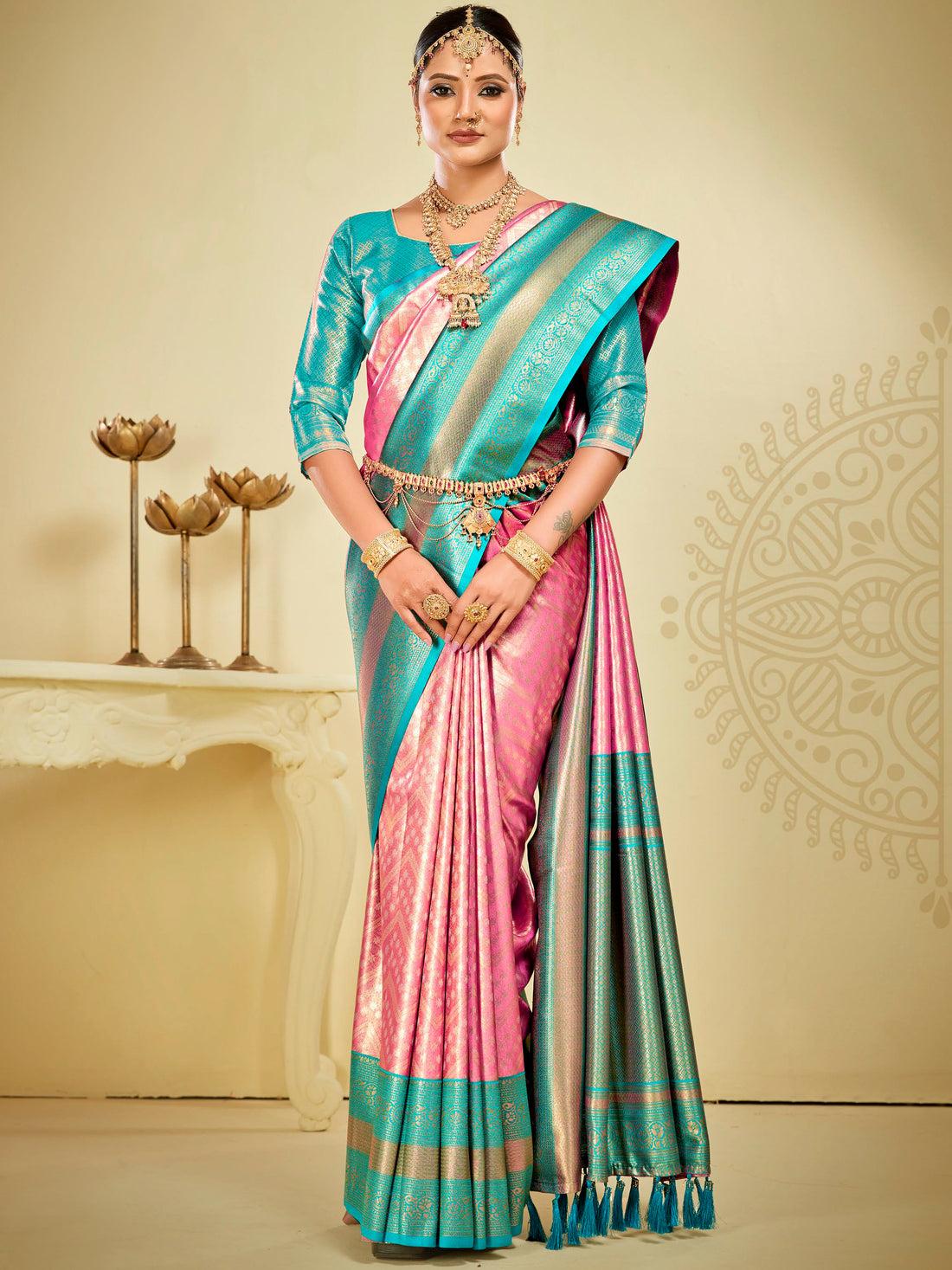 Aanavi Saree