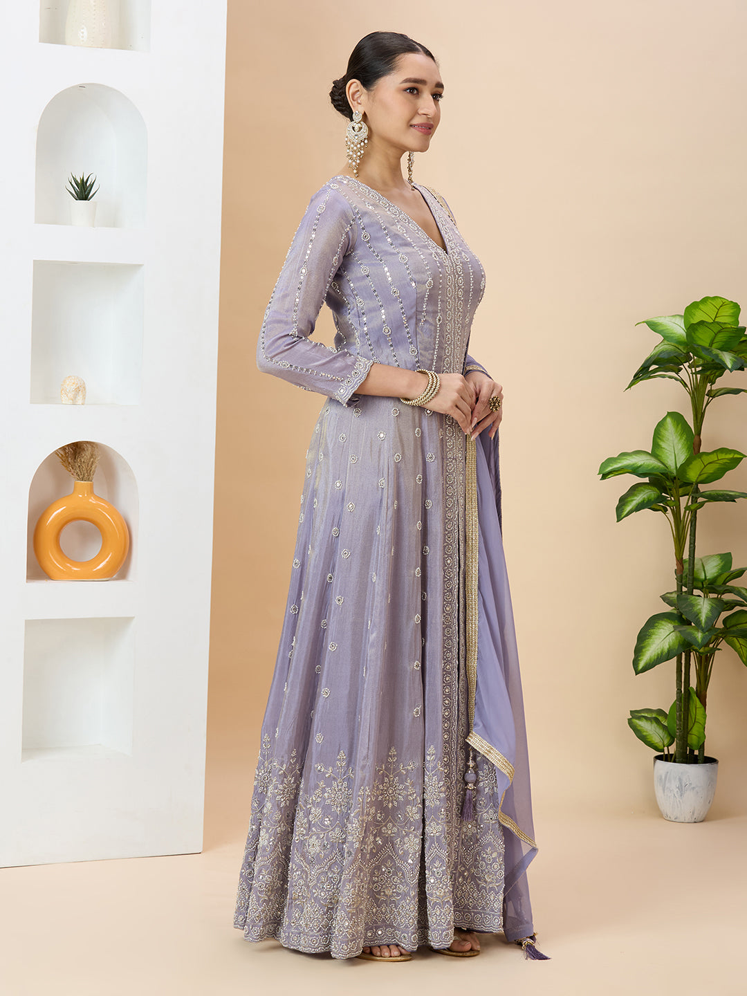 Veena Flair Suit - Roop Darshan