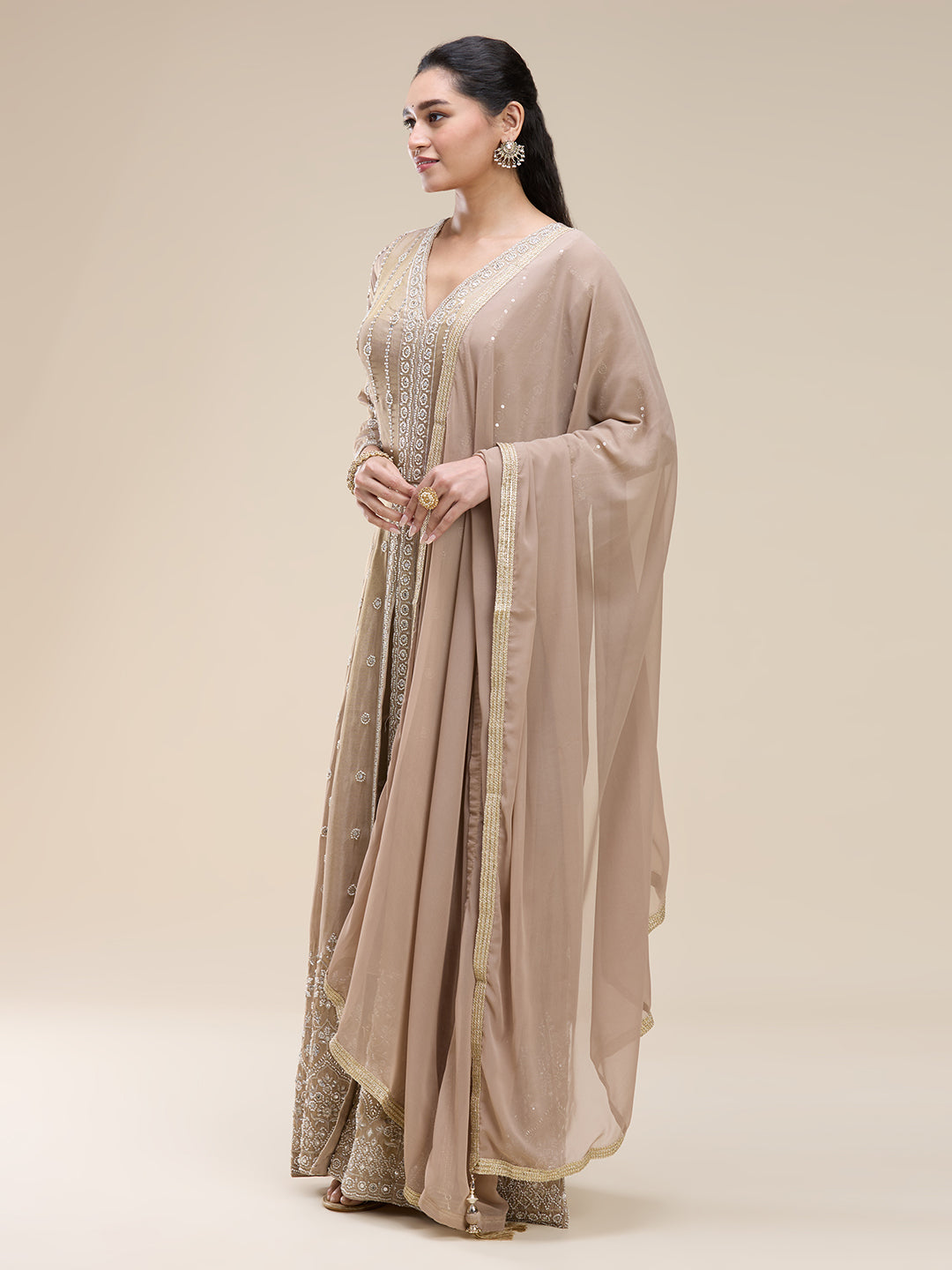 Veena Flair Suit - Roop Darshan